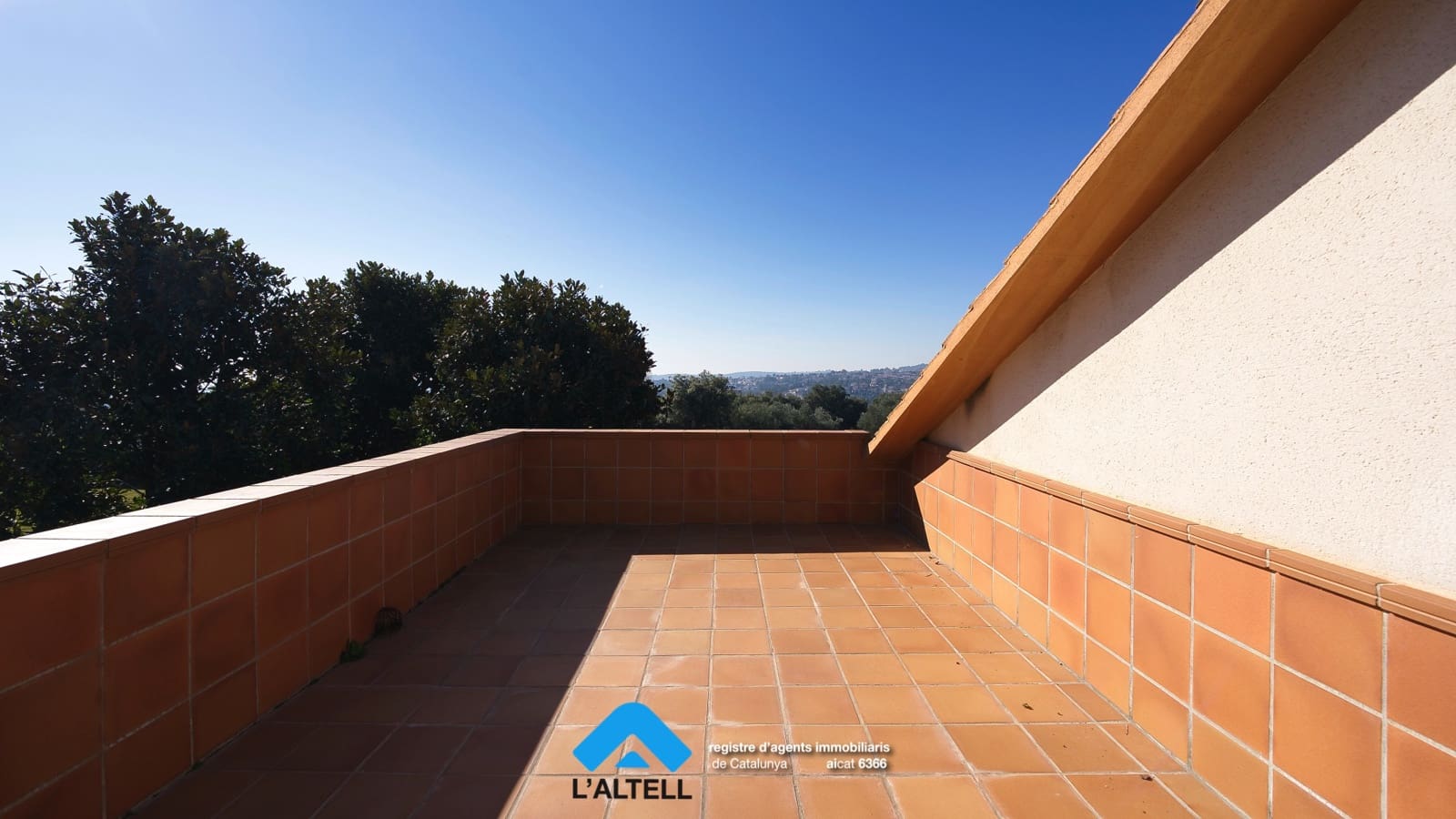 5 soveværelse Villa til salg i L'Ametlla del Valles med swimmingpool garage - € 875.000 (Ref: 9219047)