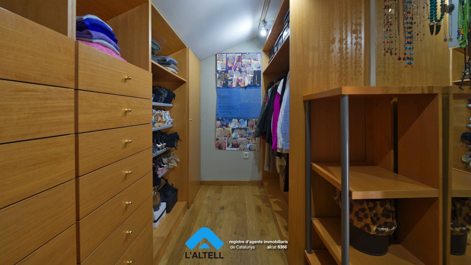 5 soveværelse Villa til salg i L'Ametlla del Valles med swimmingpool garage - € 875.000 (Ref: 9219047)