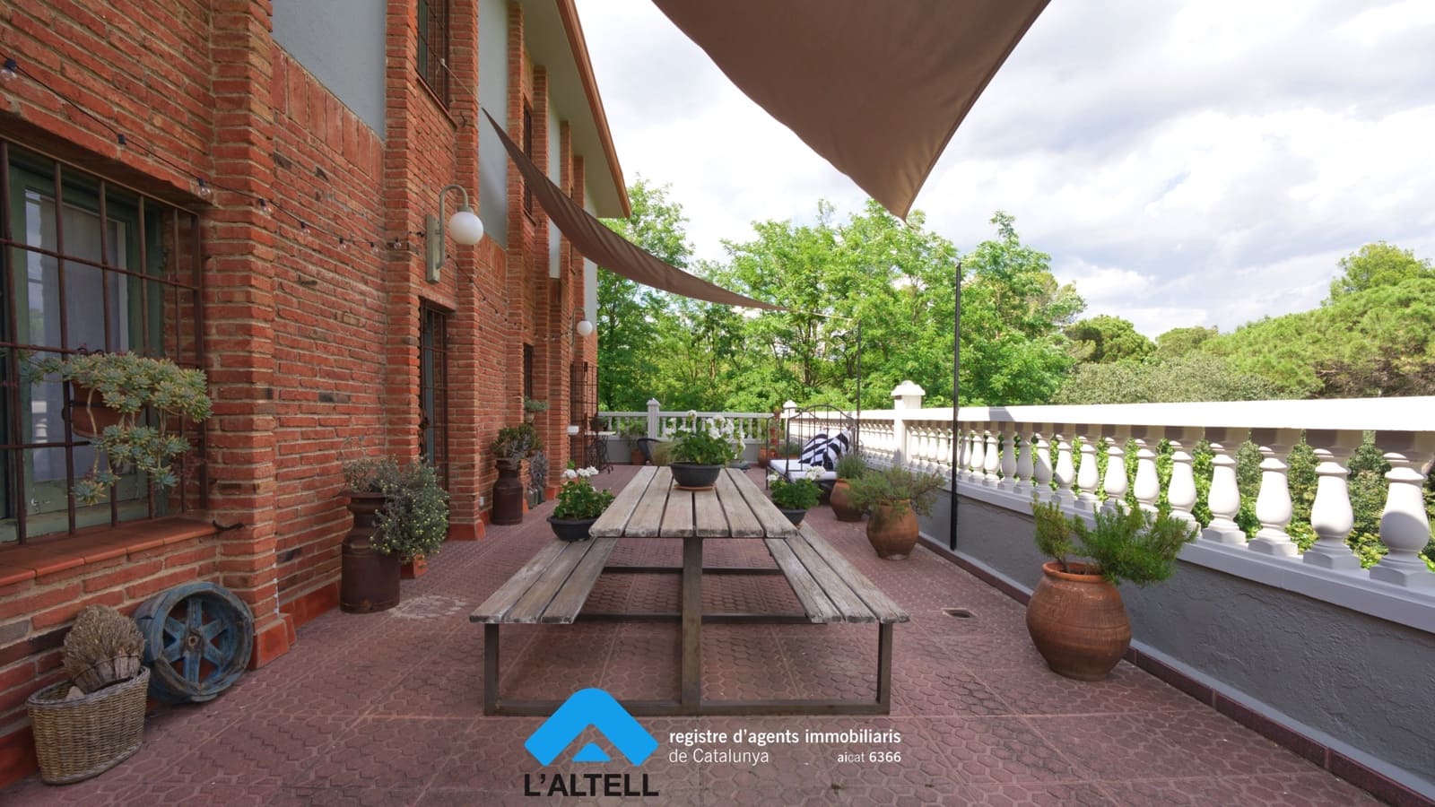 5 soveværelse Villa til salg i L'Ametlla del Valles med swimmingpool garage - € 910.000 (Ref: 9219048)