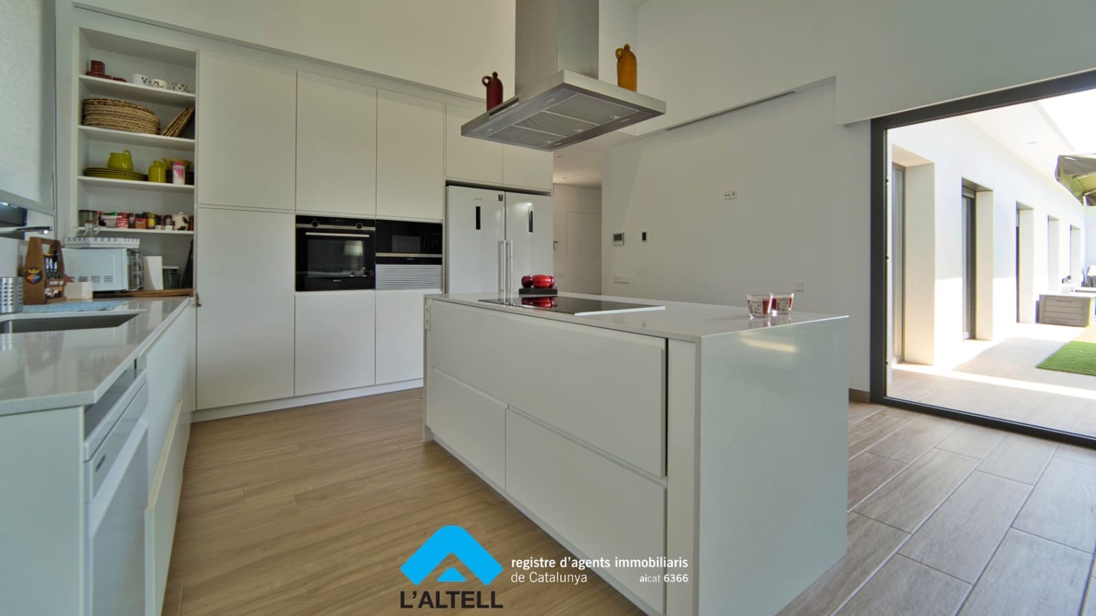 4 soveværelse Villa til salg i L'Ametlla del Valles med swimmingpool garage - € 898.000 (Ref: 9219049)