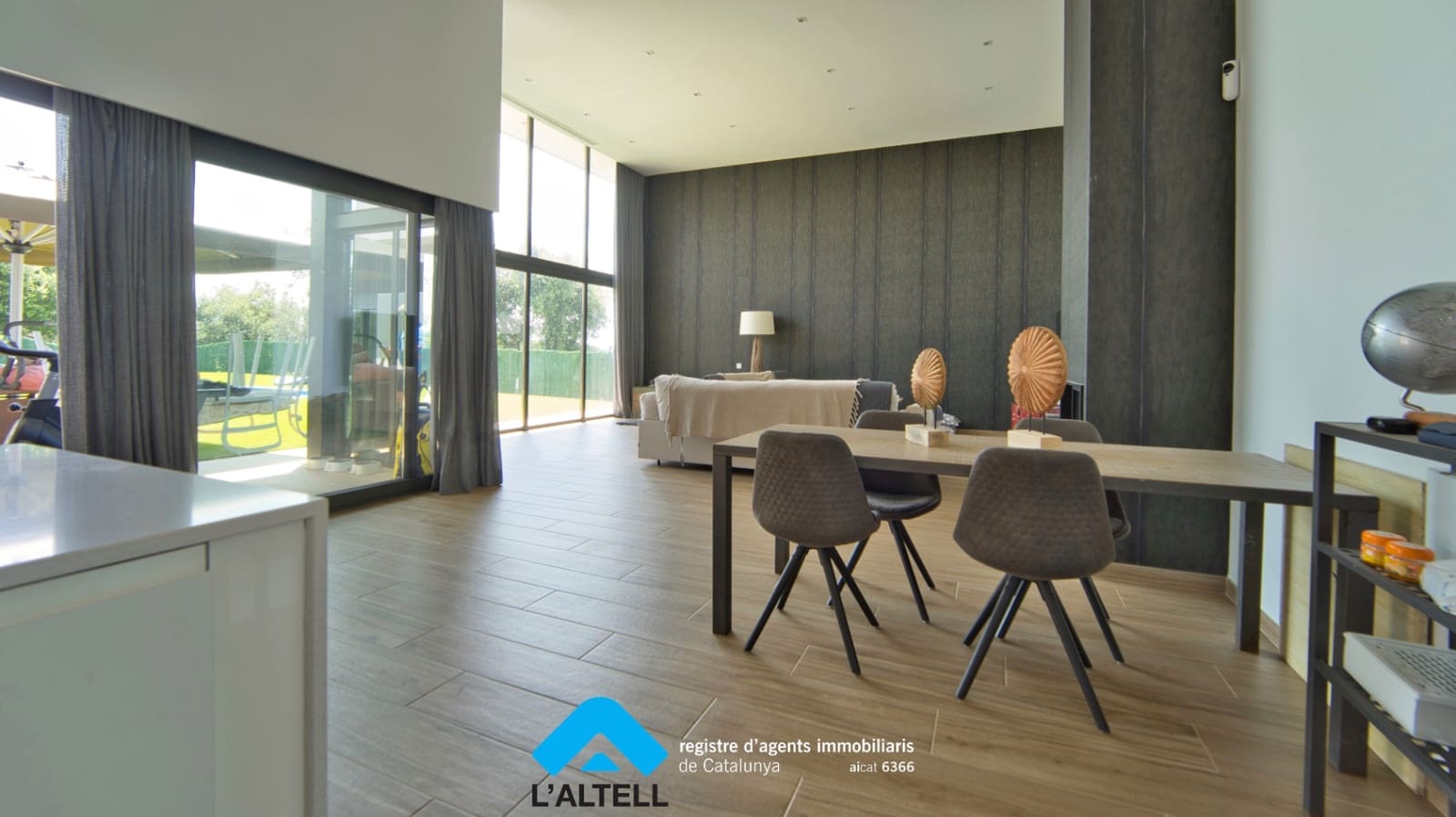 4 soveværelse Villa til salg i L'Ametlla del Valles med swimmingpool garage - € 898.000 (Ref: 9219049)