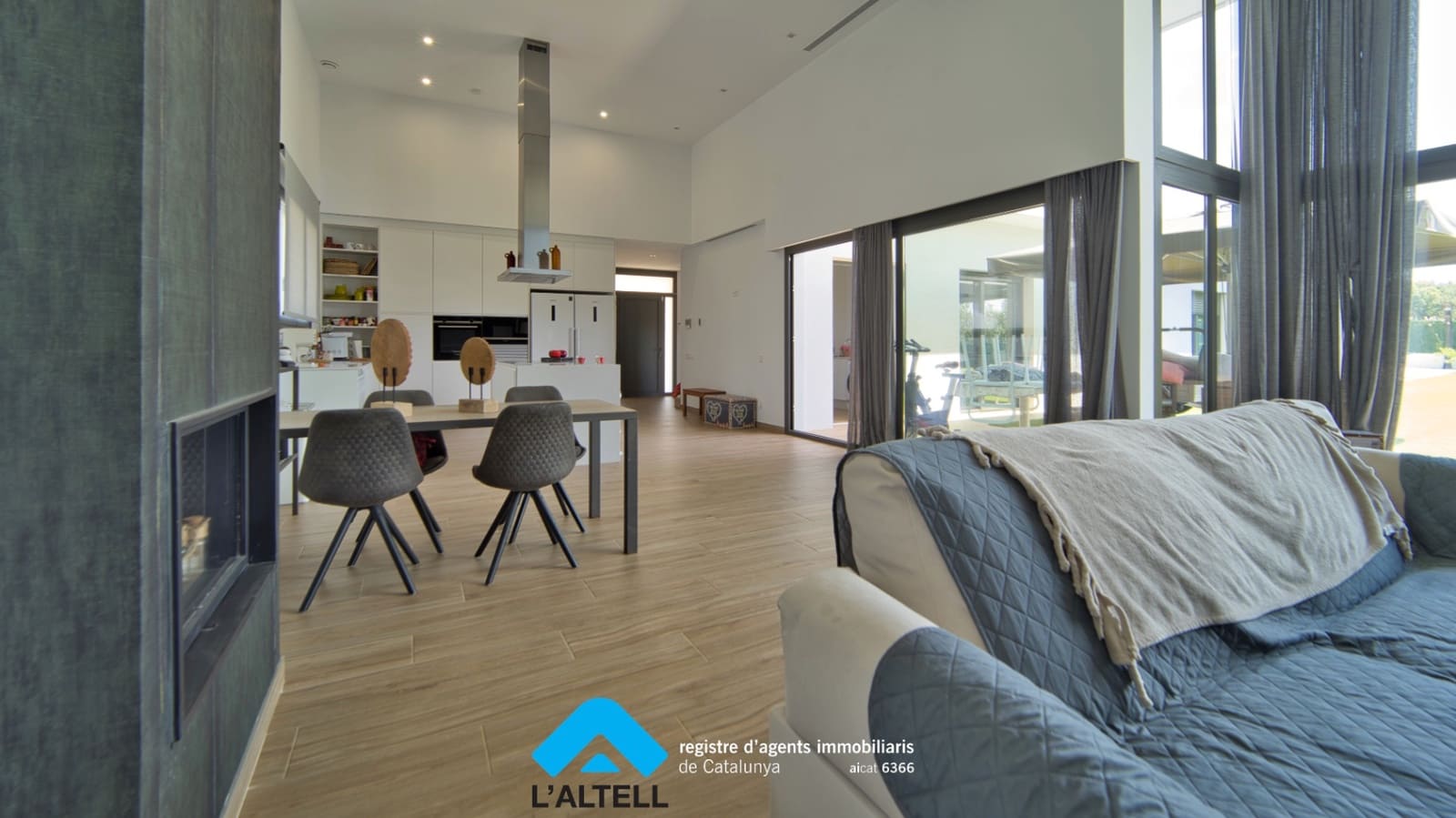 4 soveværelse Villa til salg i L'Ametlla del Valles med swimmingpool garage - € 898.000 (Ref: 9219049)