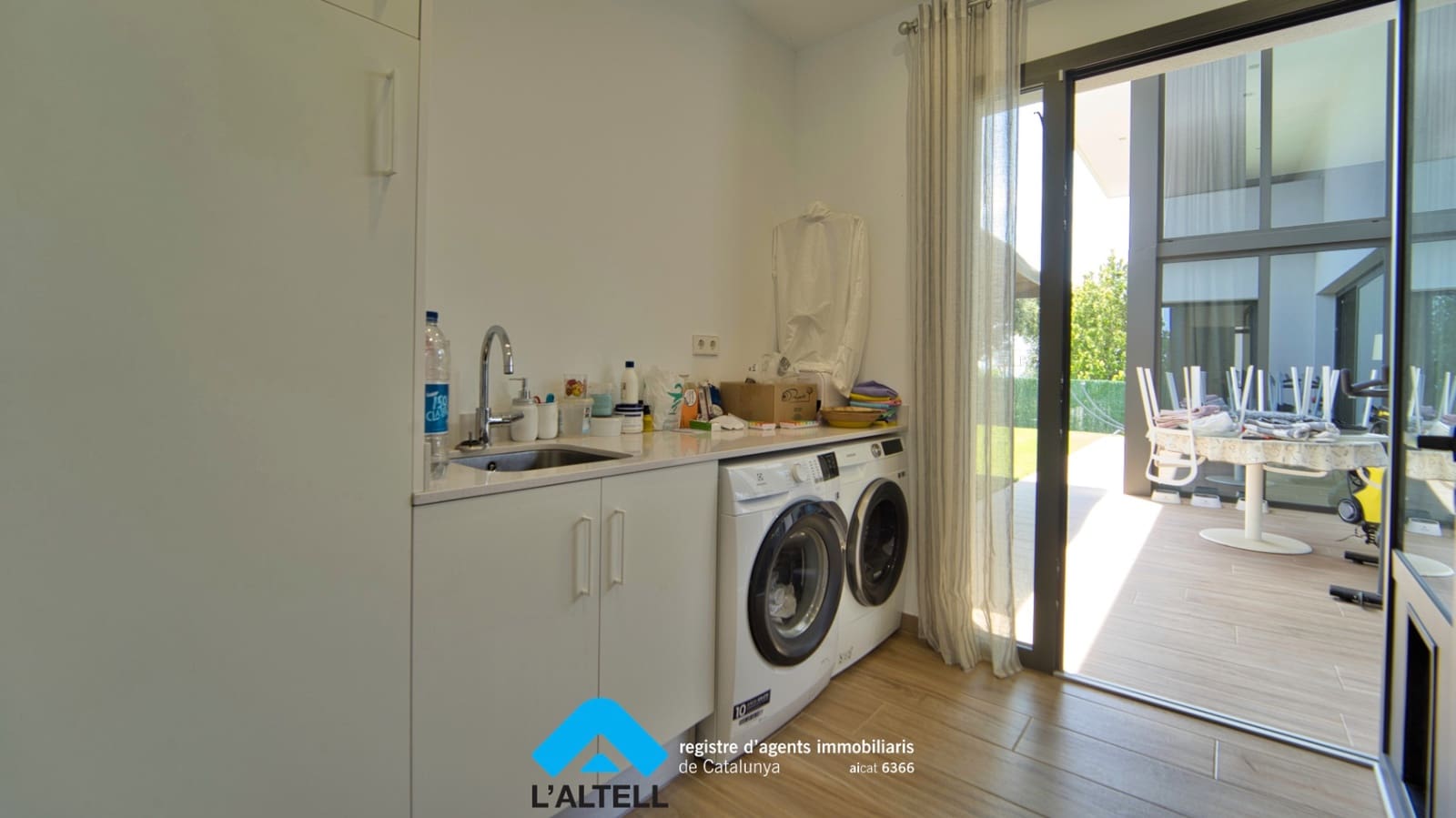 4 soveværelse Villa til salg i L'Ametlla del Valles med swimmingpool garage - € 898.000 (Ref: 9219049)