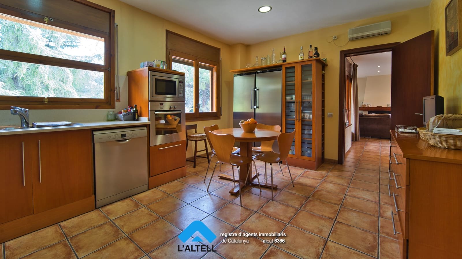 4 soveværelse Villa til salg i L'Ametlla del Valles med swimmingpool garage - € 875.000 (Ref: 9219050)