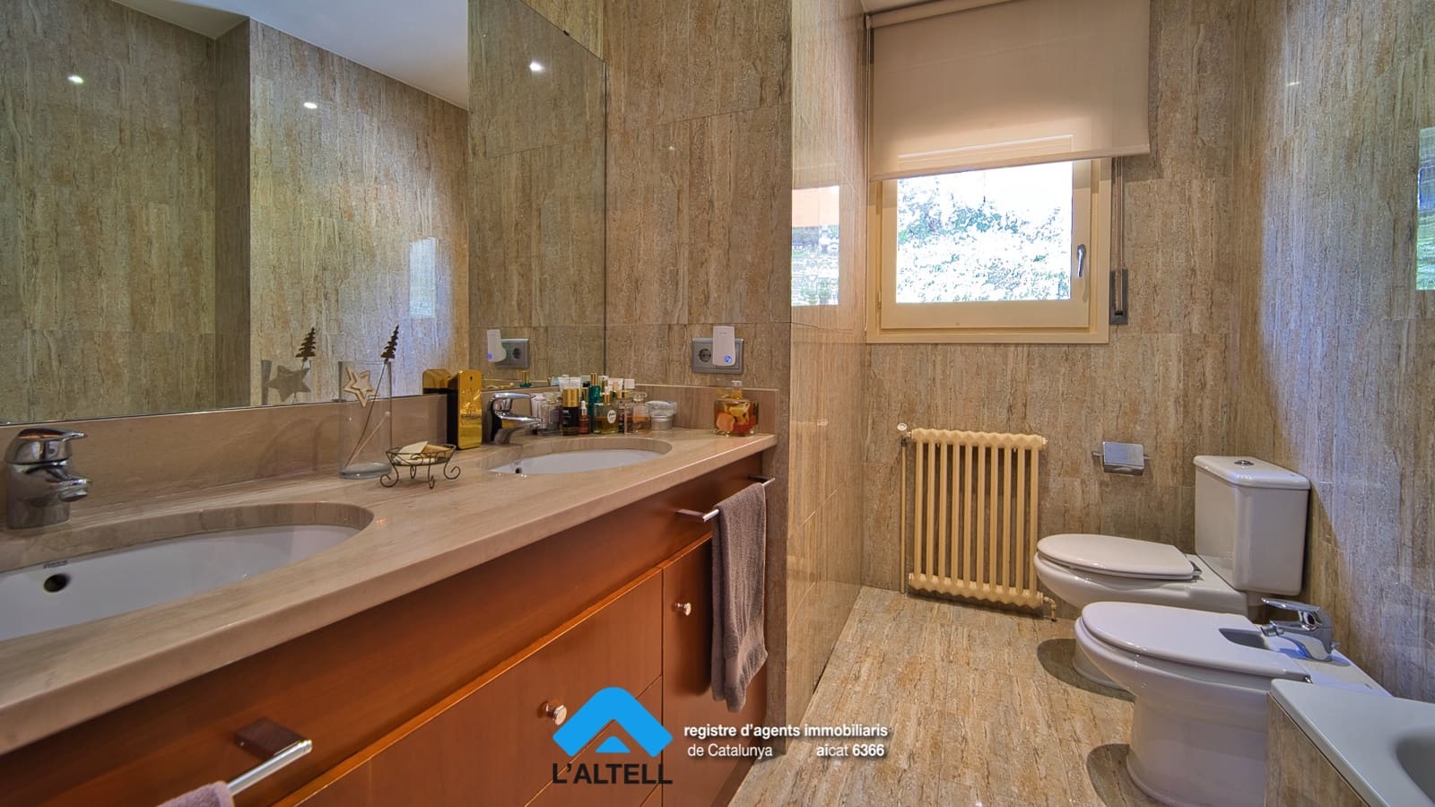 4 soveværelse Villa til salg i L'Ametlla del Valles med swimmingpool garage - € 875.000 (Ref: 9219050)