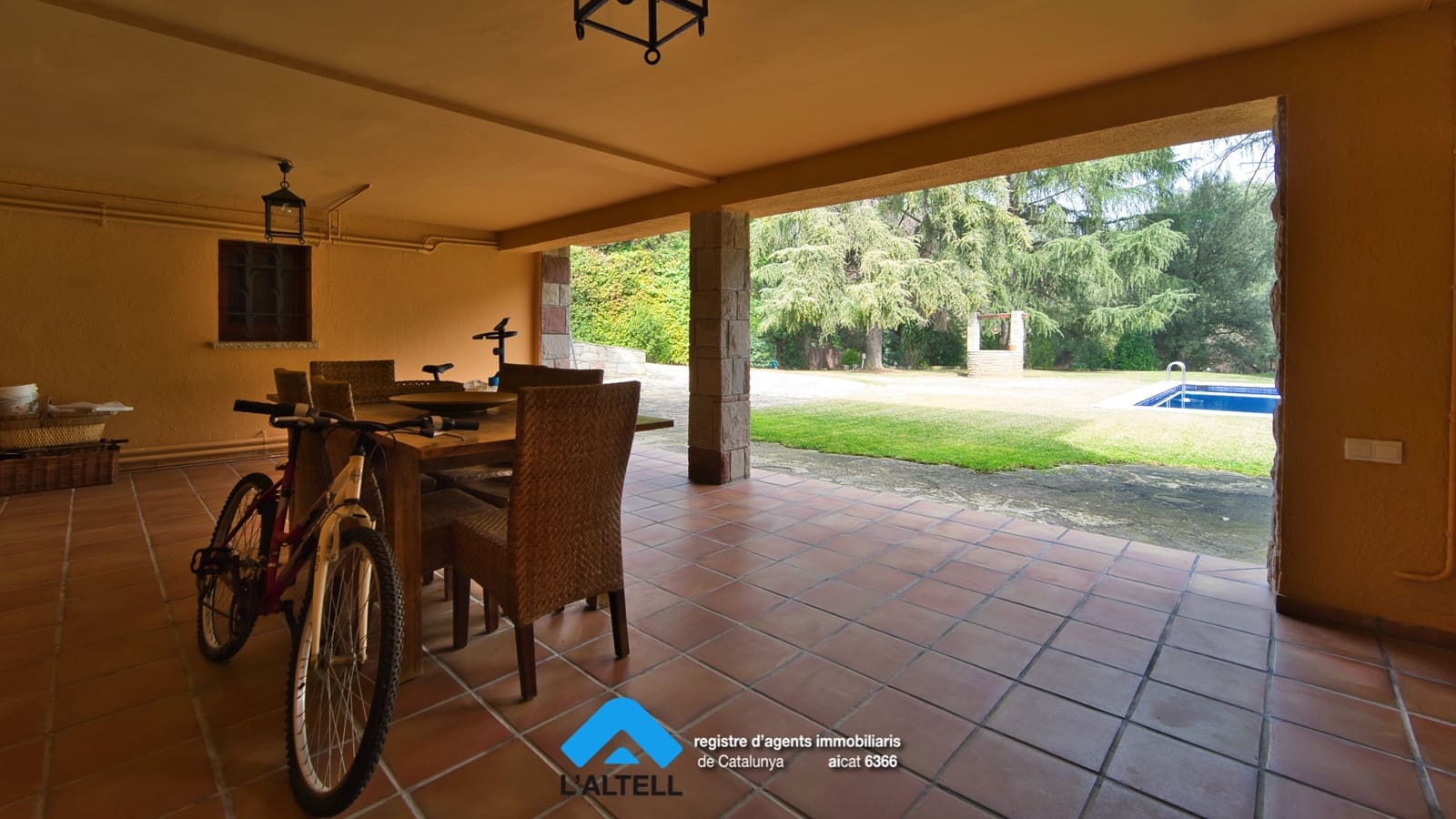 4 soveværelse Villa til salg i L'Ametlla del Valles med swimmingpool garage - € 875.000 (Ref: 9219050)