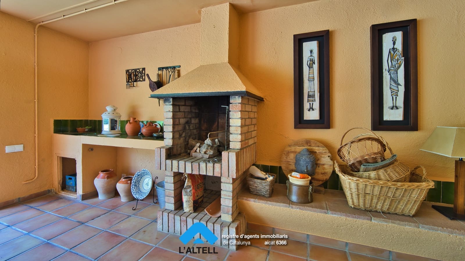 4 soveværelse Villa til salg i L'Ametlla del Valles med swimmingpool garage - € 875.000 (Ref: 9219050)