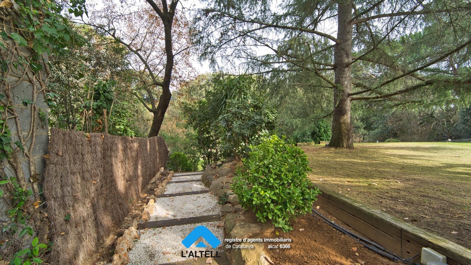 4 soveværelse Villa til salg i L'Ametlla del Valles med swimmingpool garage - € 875.000 (Ref: 9219050)