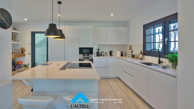 5 soveværelse Villa til salg i L'Ametlla del Vallès med swimmingpool garage - € 795.000 (Ref: 9219052)