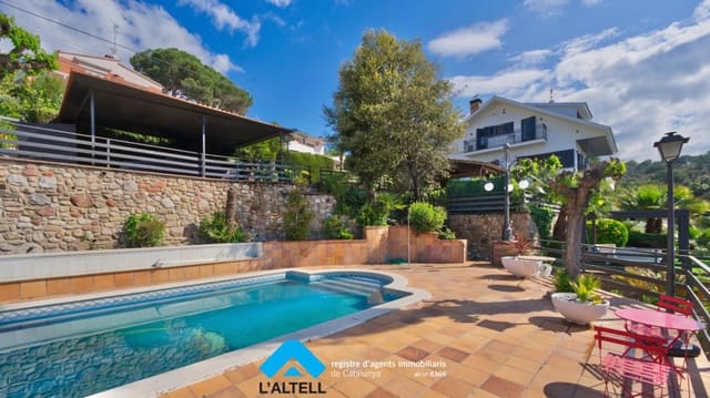 5 soveværelse Villa til salg i L'Ametlla del Vallès med swimmingpool garage - € 795.000 (Ref: 9219052)