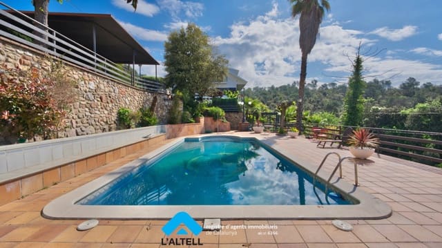 5 soveværelse Villa til salg i L'Ametlla del Vallès med swimmingpool garage - € 795.000 (Ref: 9219052)