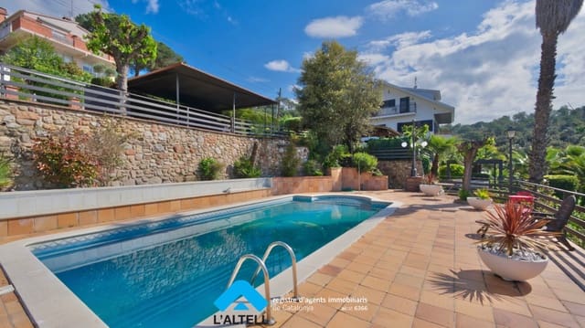 5 soveværelse Villa til salg i L'Ametlla del Vallès med swimmingpool garage - € 795.000 (Ref: 9219052)