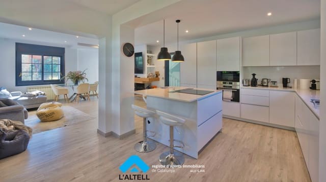 5 soveværelse Villa til salg i L'Ametlla del Vallès med swimmingpool garage - € 795.000 (Ref: 9219052)
