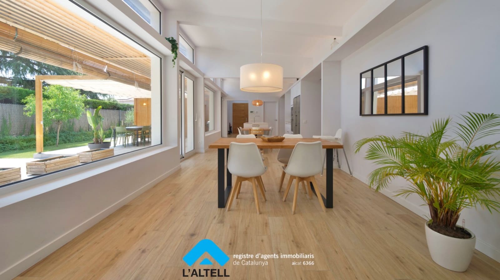 4 soveværelse Villa til salg i L'Ametlla del Valles med swimmingpool garage - € 770.000 (Ref: 9219053)