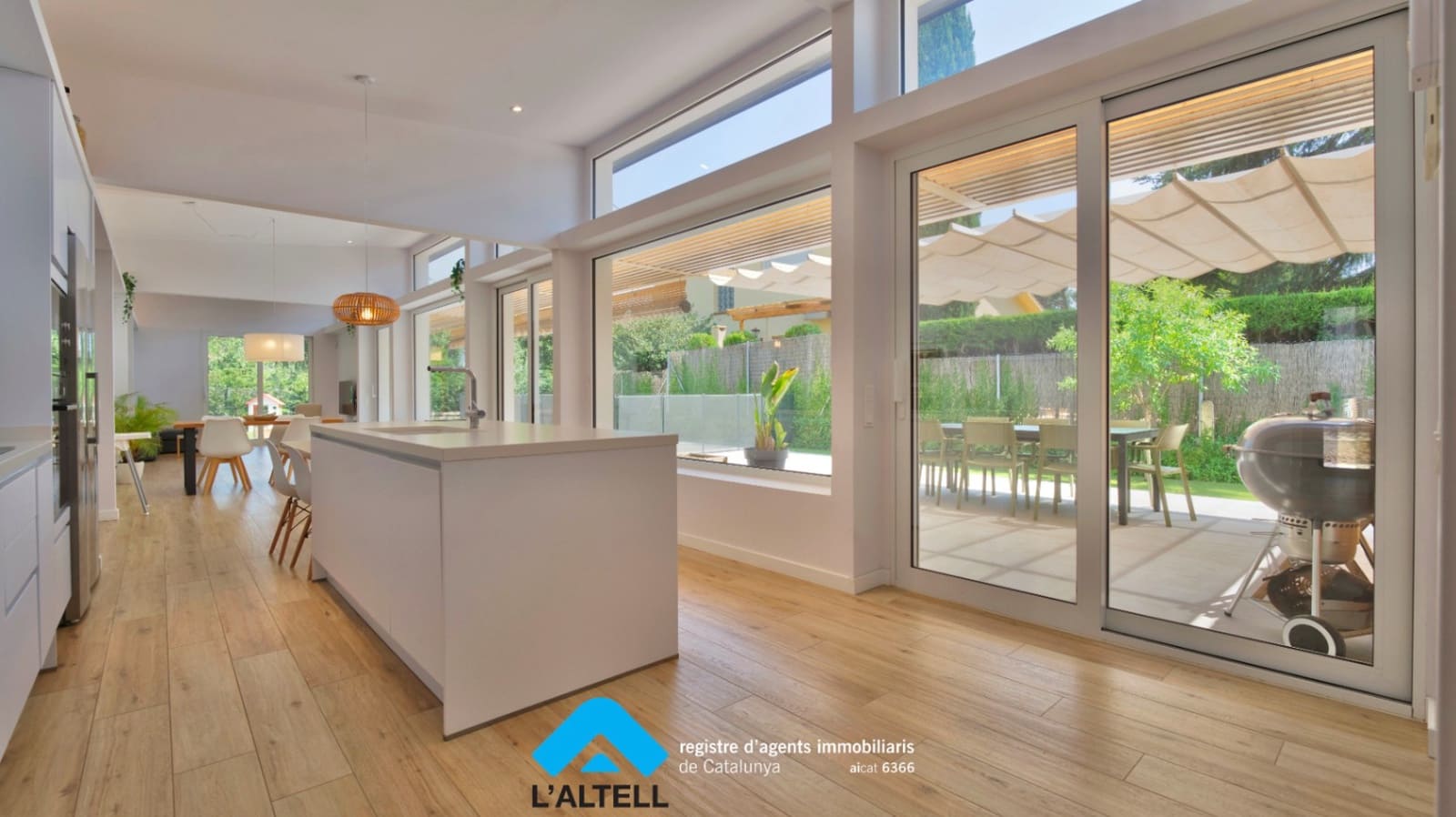 4 soveværelse Villa til salg i L'Ametlla del Valles med swimmingpool garage - € 770.000 (Ref: 9219053)