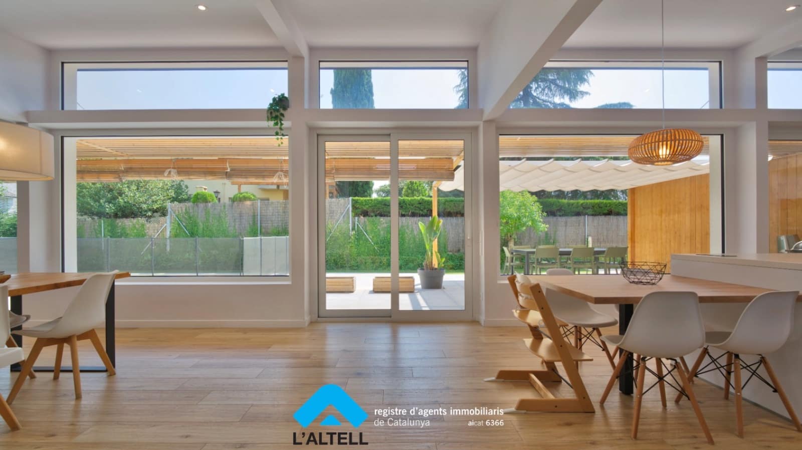 4 soveværelse Villa til salg i L'Ametlla del Valles med swimmingpool garage - € 770.000 (Ref: 9219053)