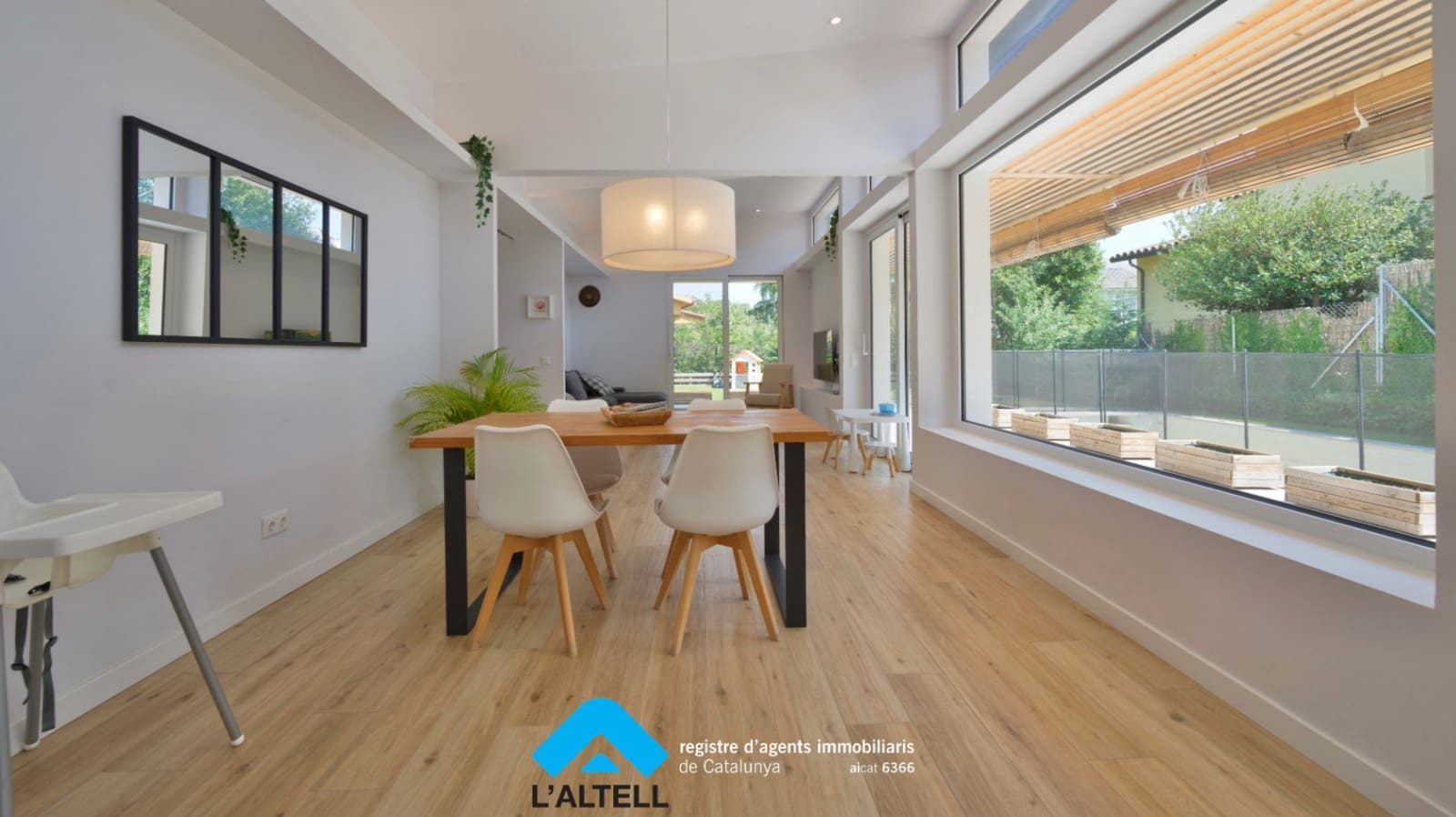 4 soveværelse Villa til salg i L'Ametlla del Valles med swimmingpool garage - € 770.000 (Ref: 9219053)