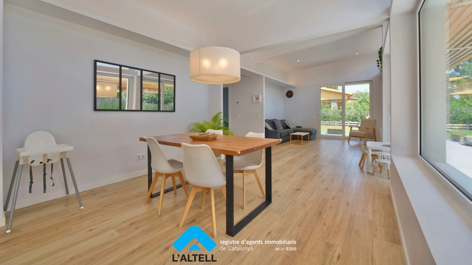 4 soveværelse Villa til salg i L'Ametlla del Valles med swimmingpool garage - € 770.000 (Ref: 9219053)