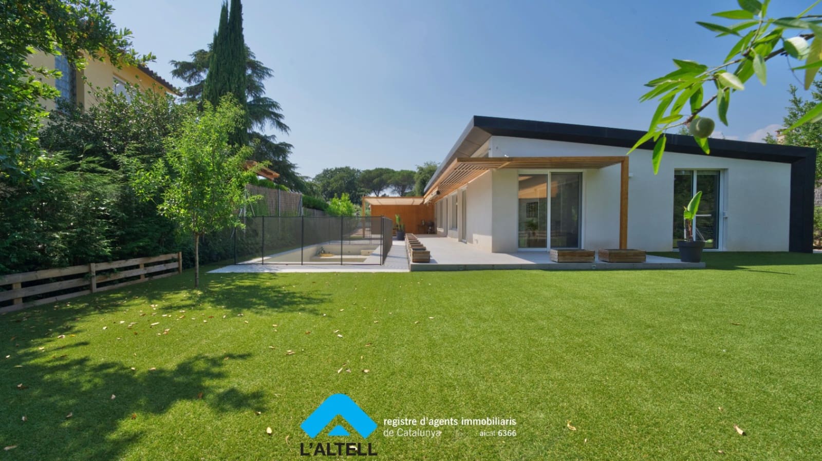 4 soveværelse Villa til salg i L'Ametlla del Valles med swimmingpool garage - € 770.000 (Ref: 9219053)