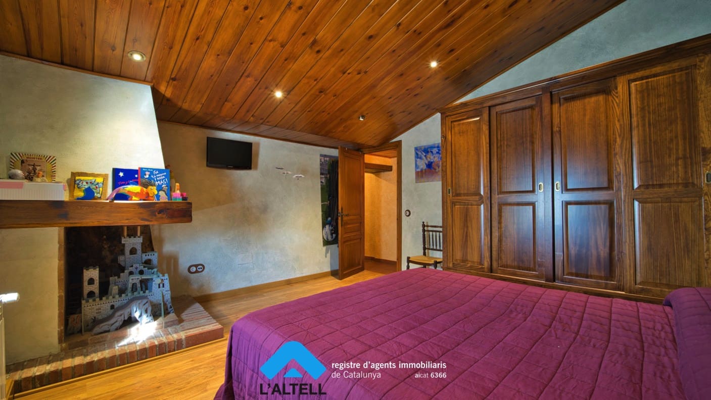 3 soveværelse Finca/Landehus til salg i L'Ametlla del Valles med swimmingpool garage - € 750.000 (Ref: 9219056)