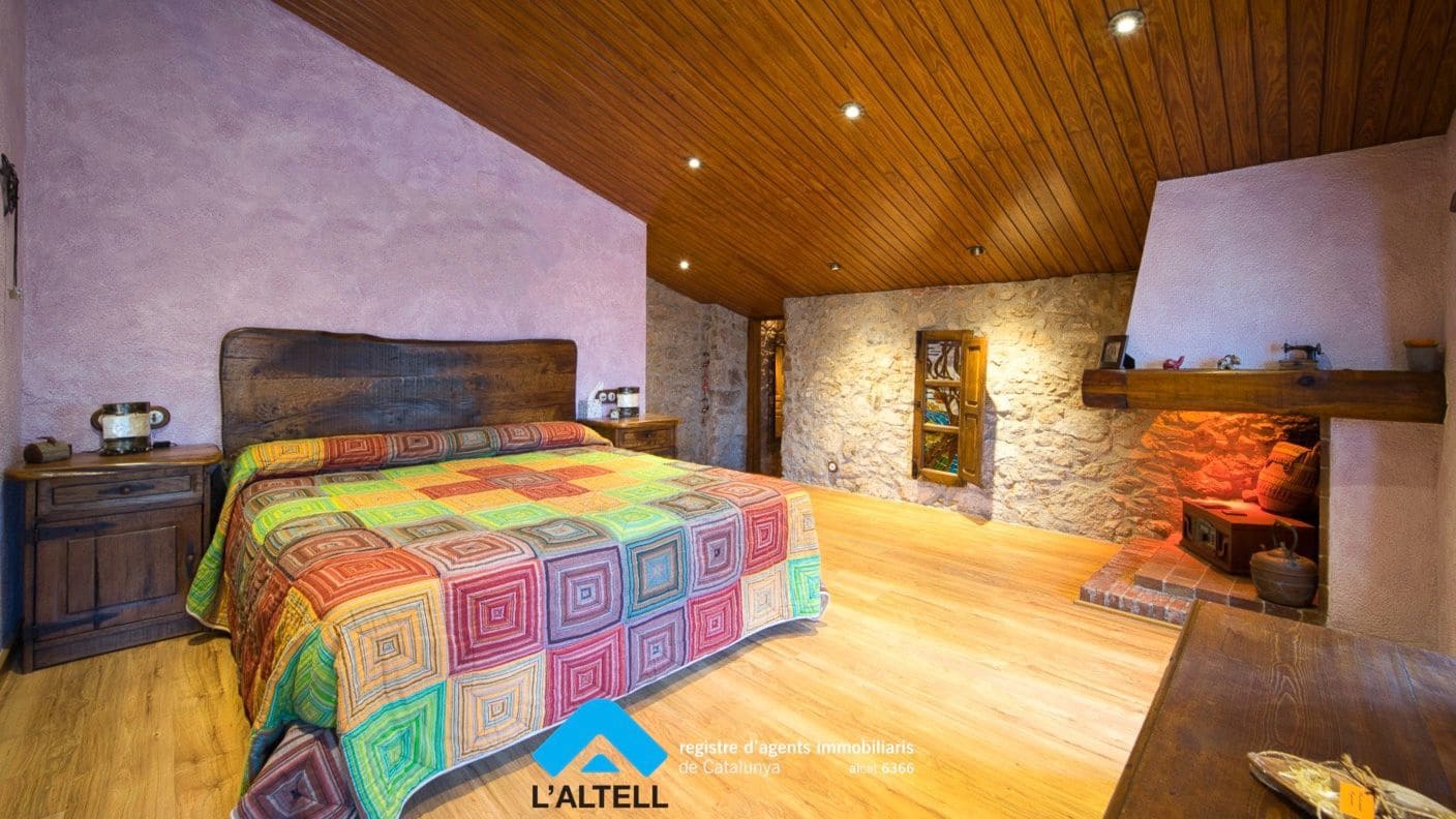 3 soveværelse Finca/Landehus til salg i L'Ametlla del Valles med swimmingpool garage - € 750.000 (Ref: 9219056)