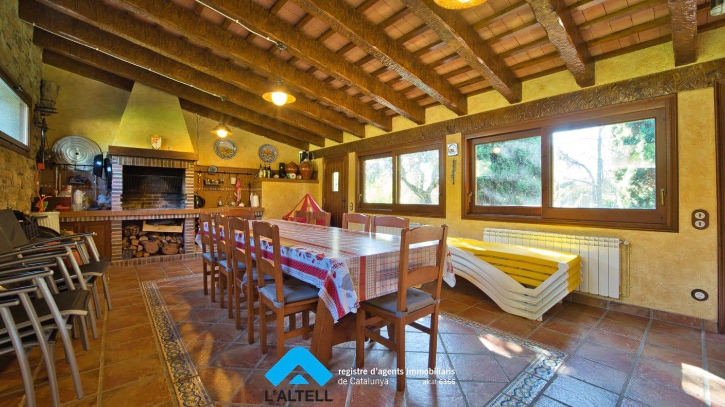 3 soveværelse Finca/Landehus til salg i L'Ametlla del Valles med swimmingpool garage - € 750.000 (Ref: 9219056)