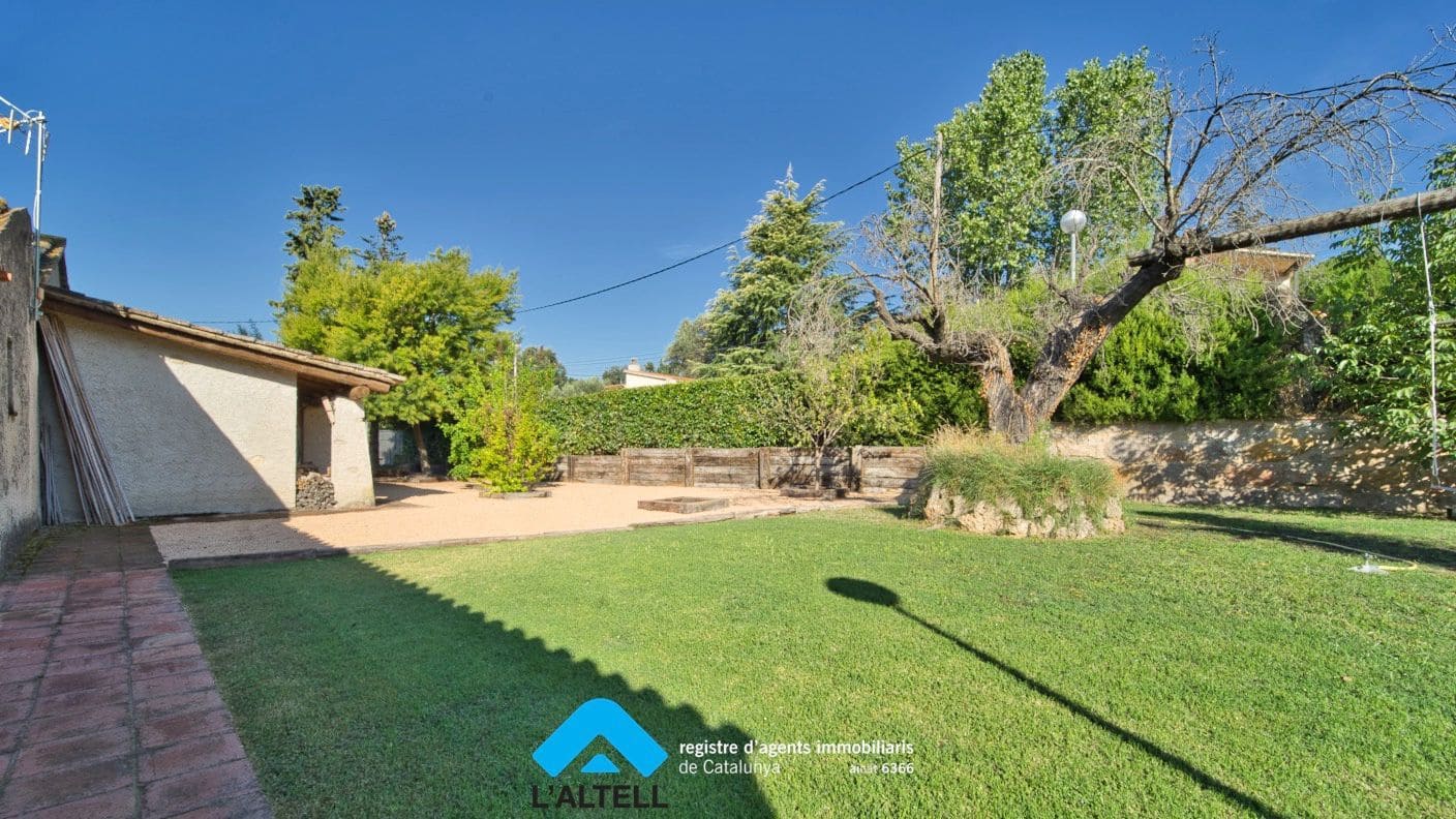 3 soveværelse Finca/Landehus til salg i L'Ametlla del Valles med swimmingpool garage - € 750.000 (Ref: 9219056)