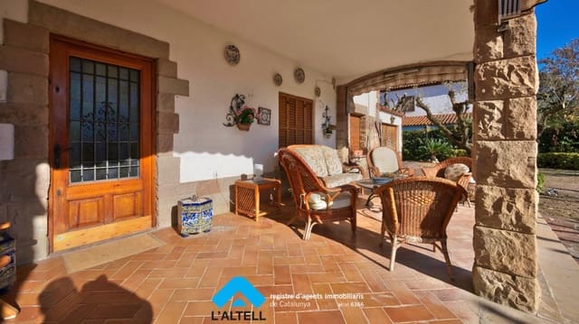 6 soveværelse Villa til salg i L'Ametlla del Vallès med garage - € 525.000 (Ref: 9219059)