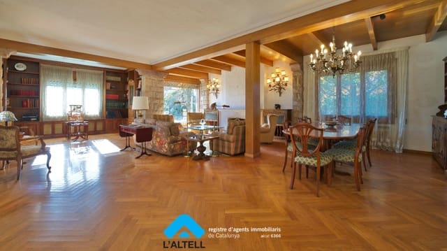 6 soveværelse Villa til salg i L'Ametlla del Vallès med garage - € 525.000 (Ref: 9219059)