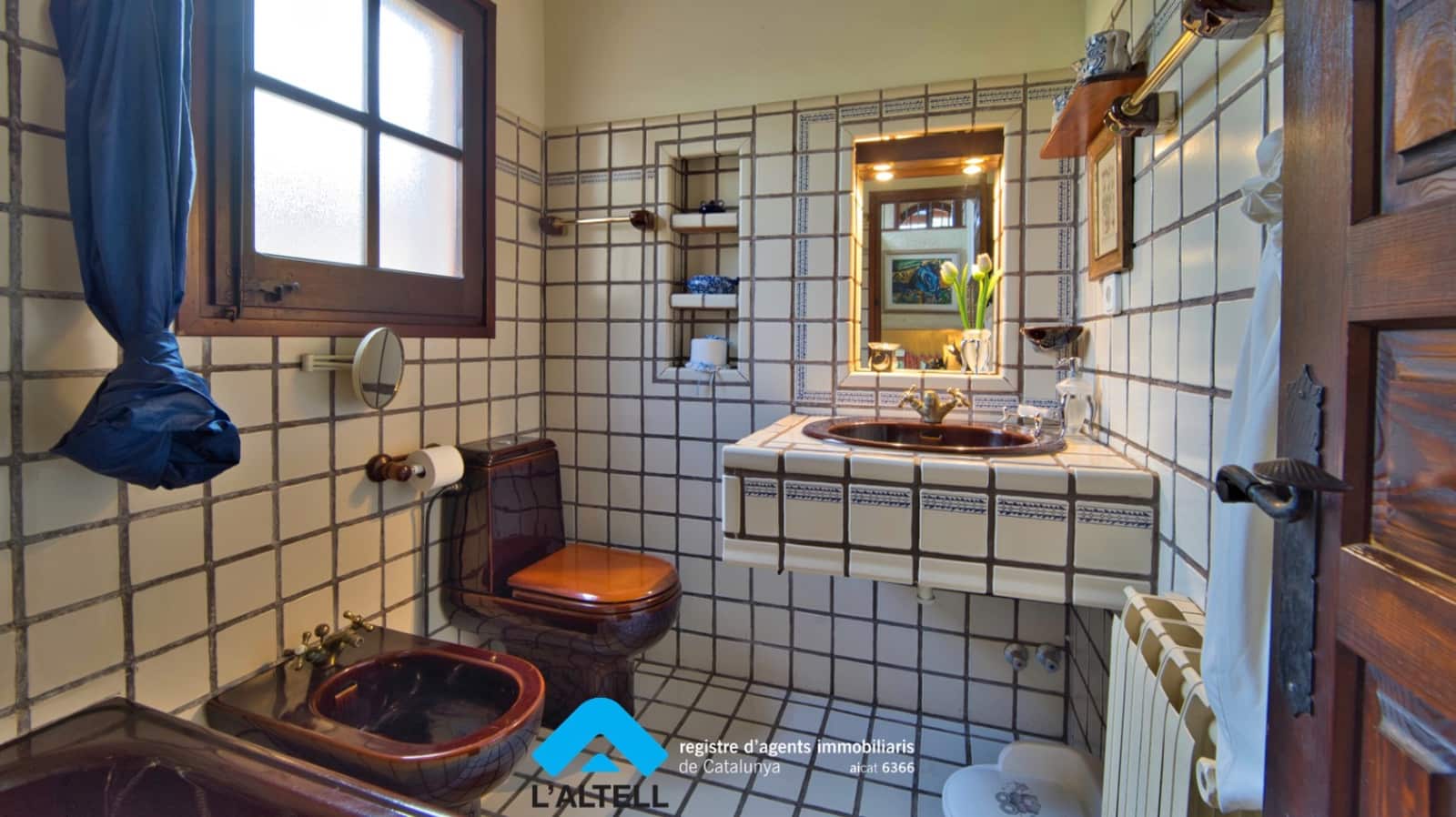 5 soveværelse Villa til salg i L'Ametlla del Valles med garage - € 665.000 (Ref: 9219061)