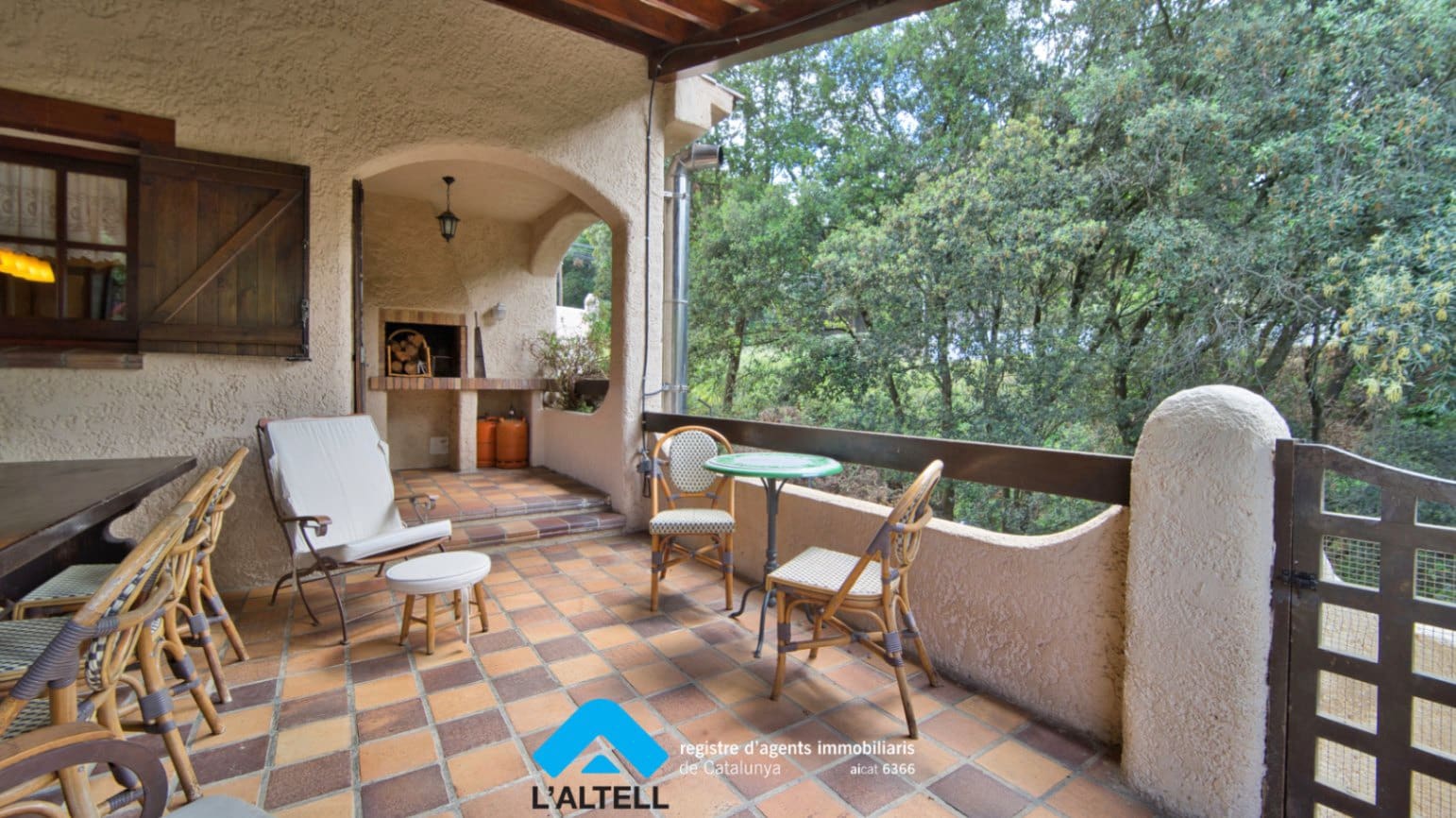 5 soveværelse Villa til salg i L'Ametlla del Valles med garage - € 665.000 (Ref: 9219061)