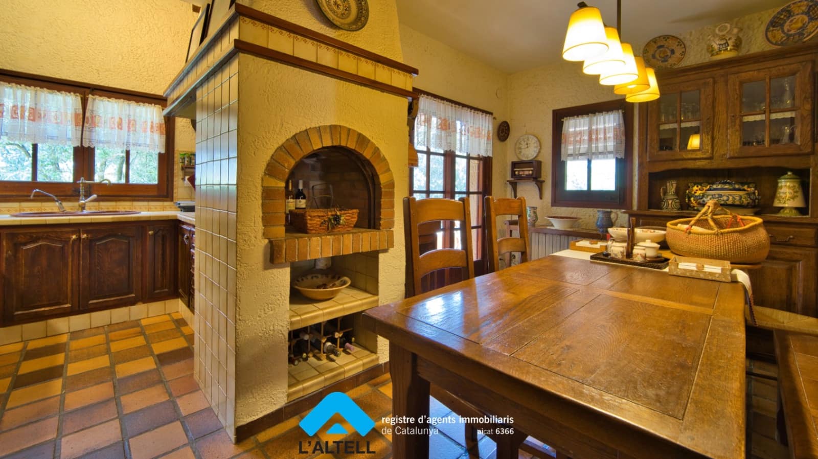 5 soveværelse Villa til salg i L'Ametlla del Valles med garage - € 665.000 (Ref: 9219061)