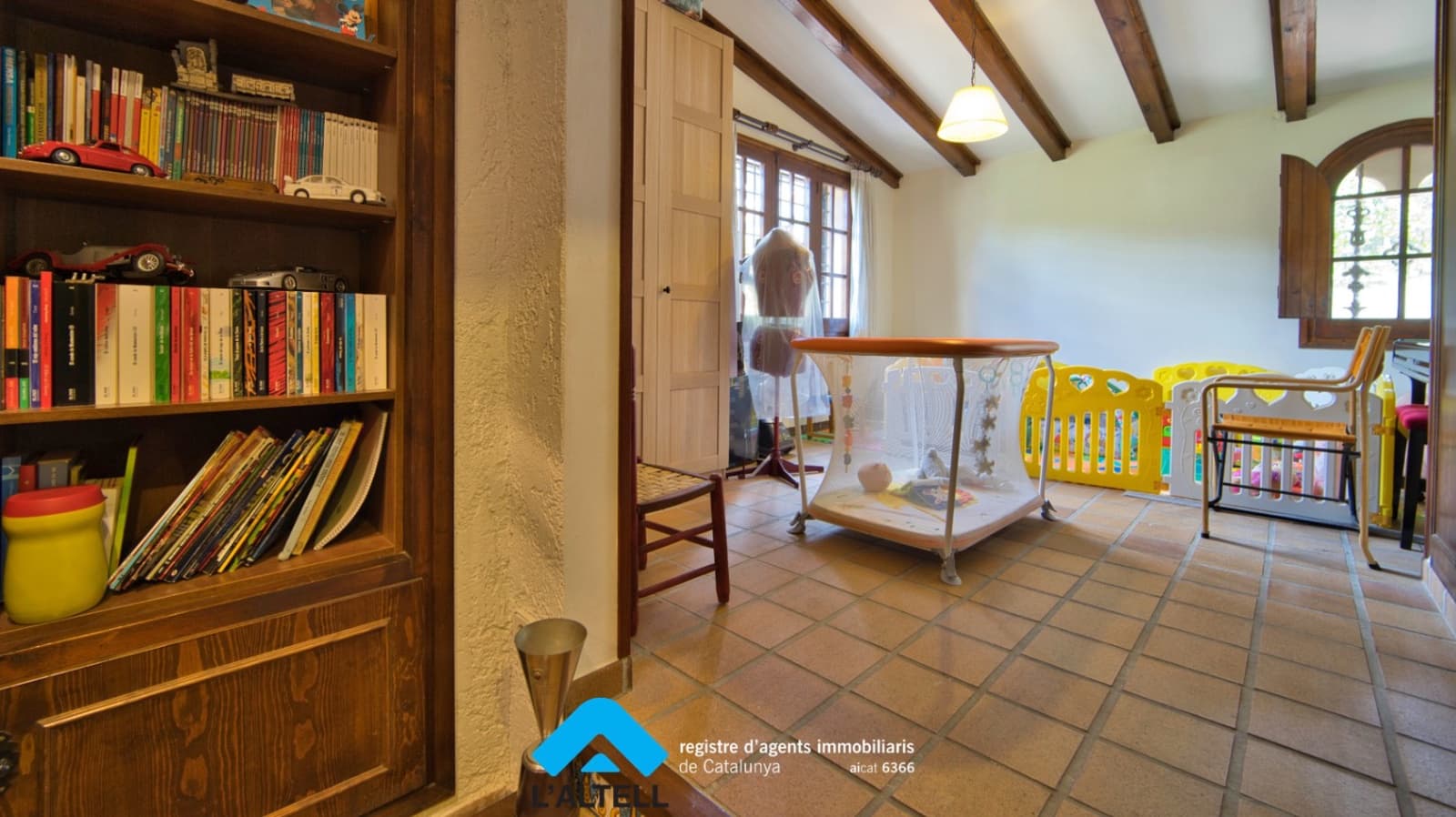 5 soveværelse Villa til salg i L'Ametlla del Valles med garage - € 665.000 (Ref: 9219061)