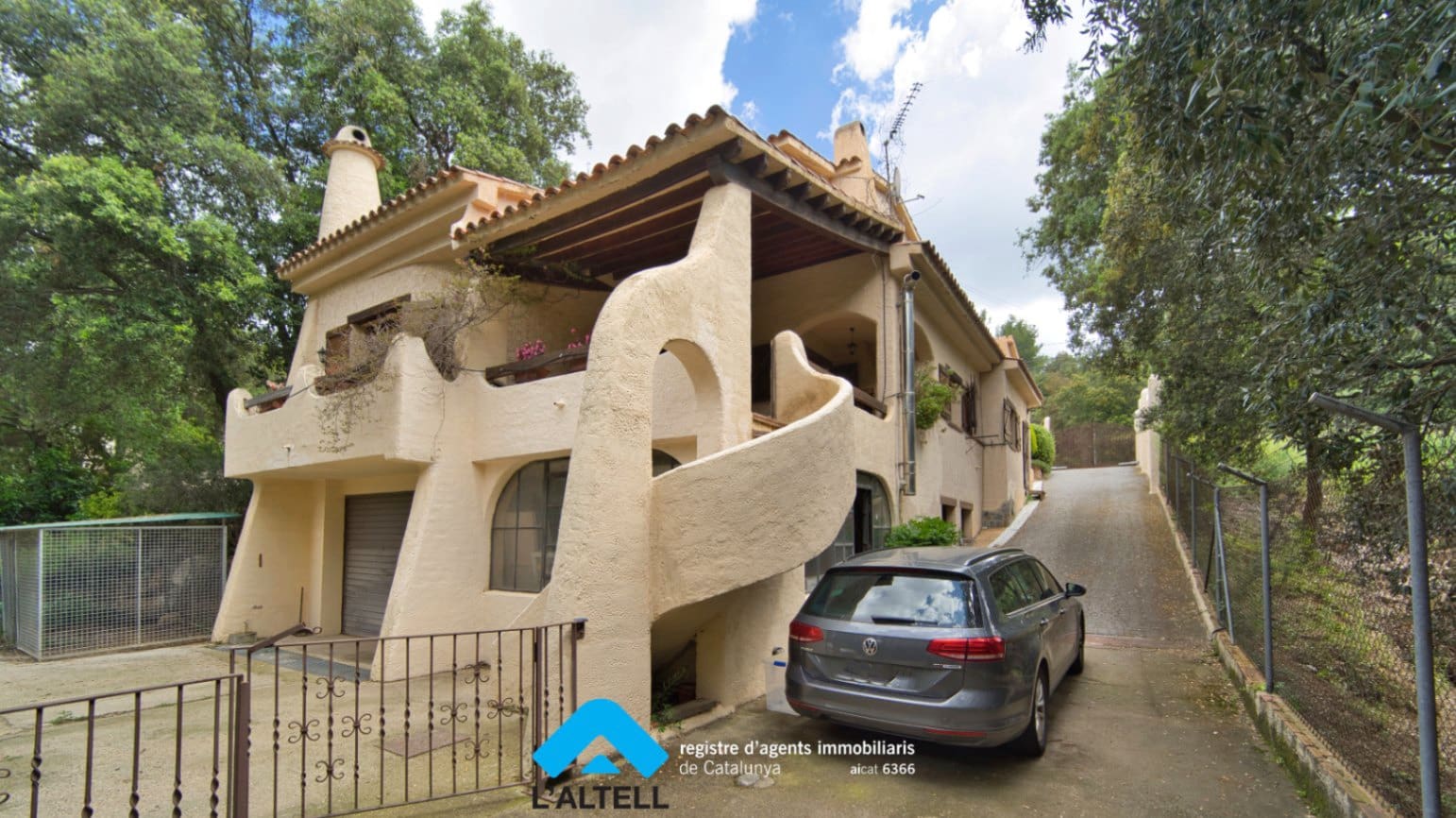 5 soveværelse Villa til salg i L'Ametlla del Valles med garage - € 665.000 (Ref: 9219061)