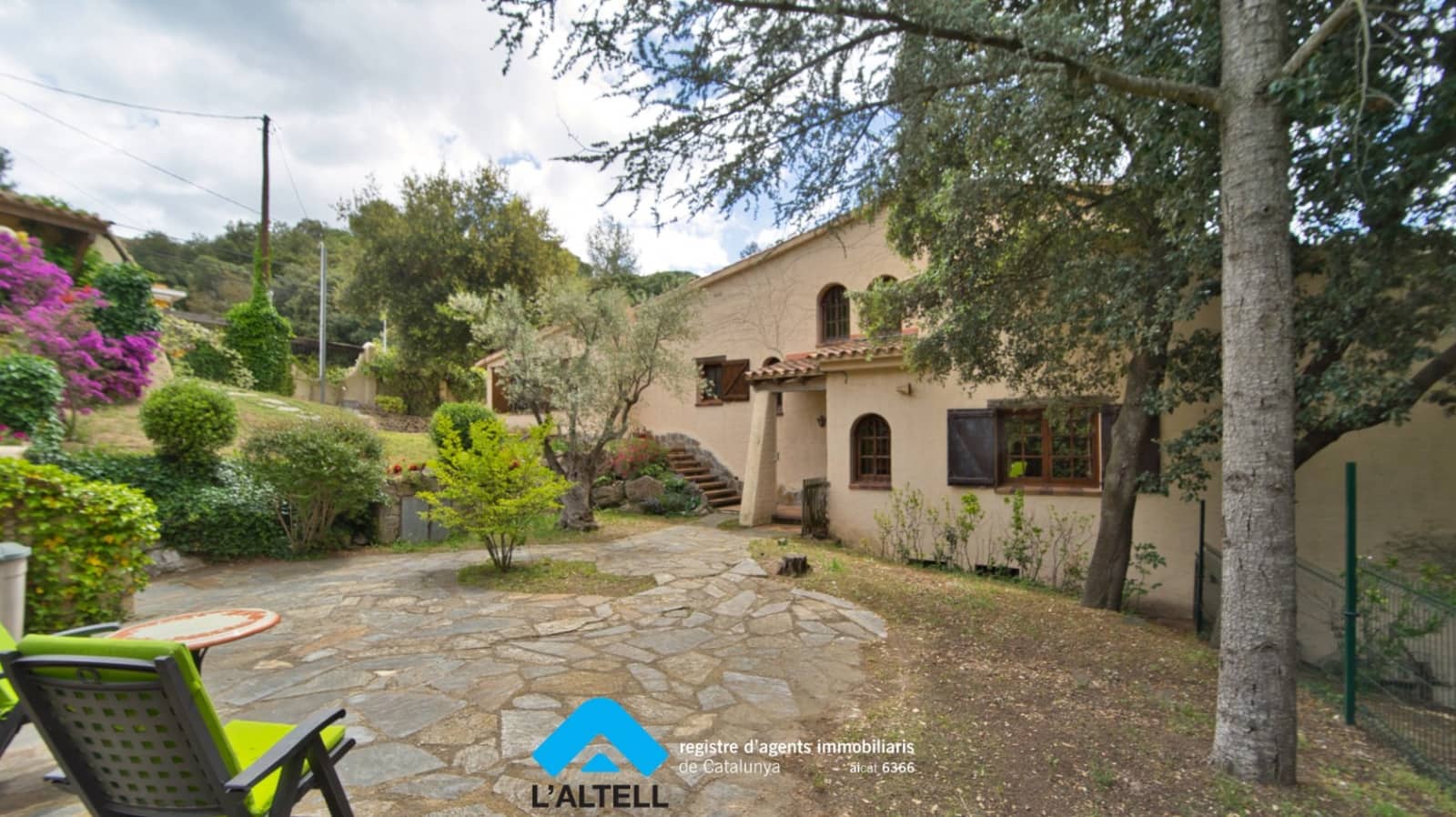 5 soveværelse Villa til salg i L'Ametlla del Valles med garage - € 665.000 (Ref: 9219061)