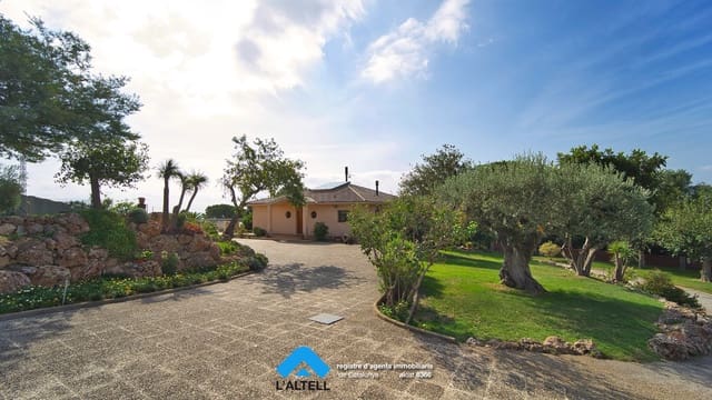 4 chambre Villa/Maison à vendre à L'Ametlla del Vallès avec piscine garage - 595 000 € (Ref: 9219062)