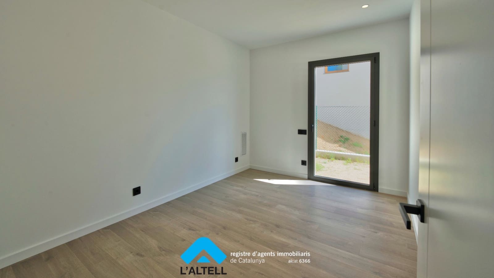 4 soveværelse Villa til salg i L'Ametlla del Valles med garage - € 580.000 (Ref: 9219063)