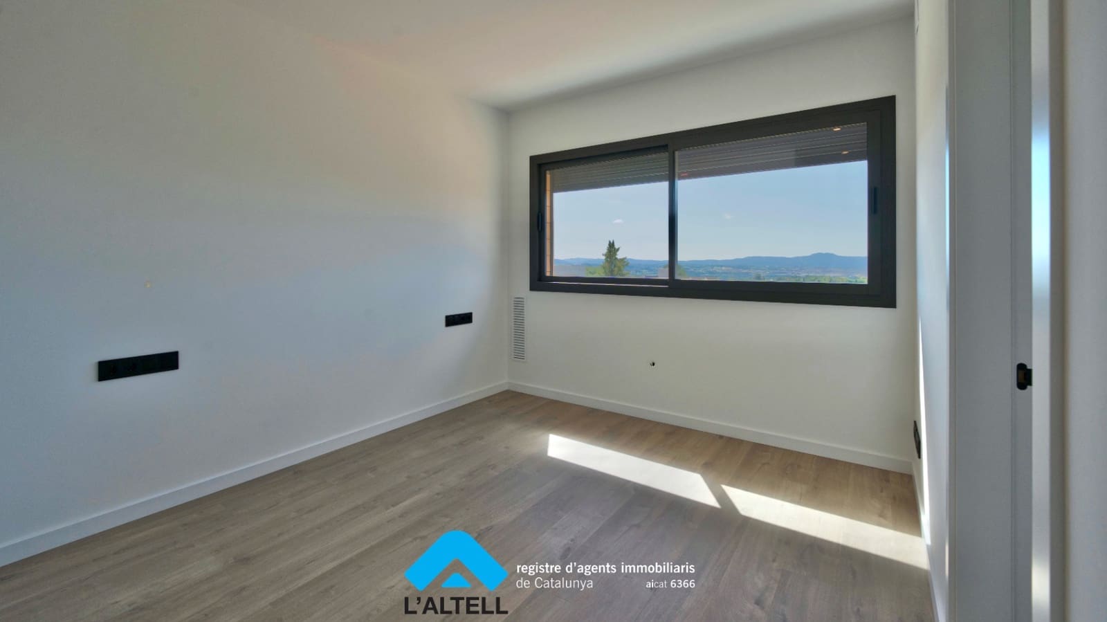 4 sovrum Hus till salu i L'Ametlla del Valles med garage - 560 000 € (Ref: 9219064)