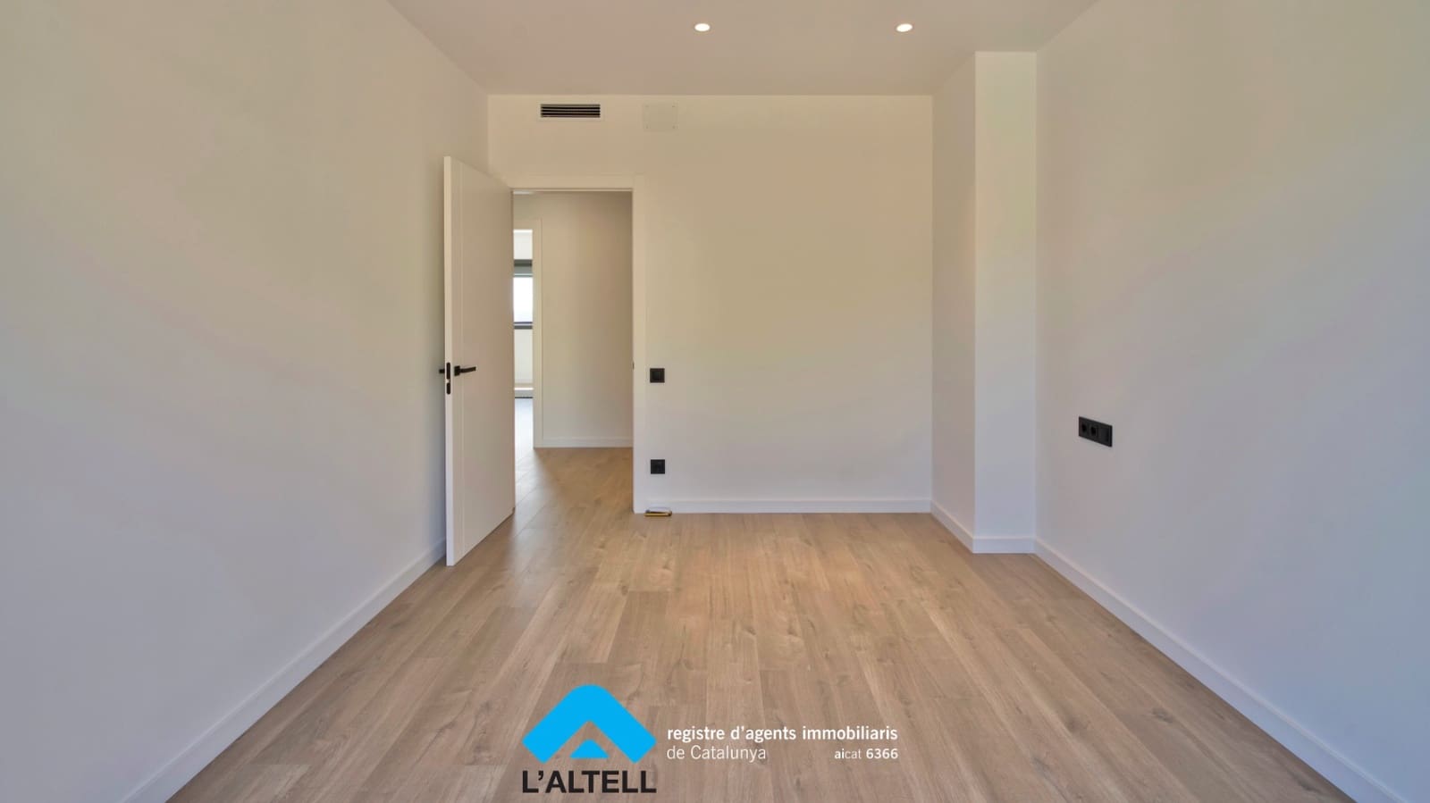 4 sovrum Hus till salu i L'Ametlla del Valles med garage - 560 000 € (Ref: 9219064)