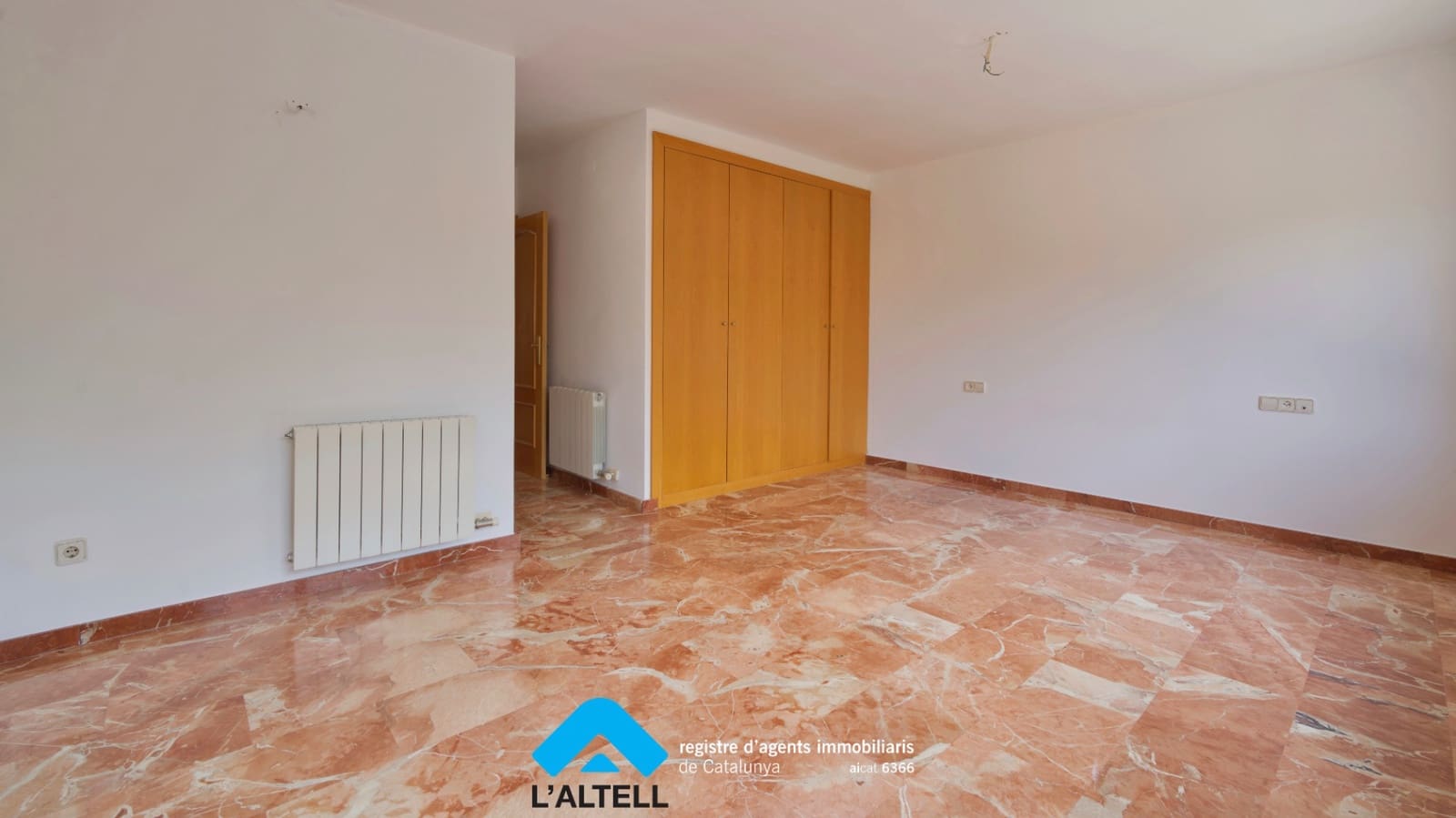 4 soveværelse Byhus til salg i L'Ametlla del Valles med garage - € 430.000 (Ref: 9219070)