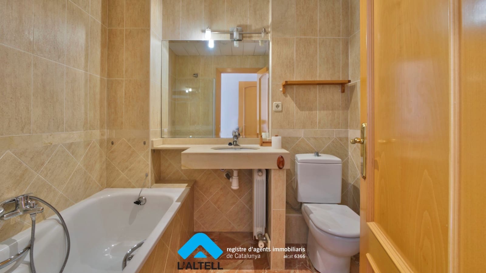 4 soveværelse Byhus til salg i L'Ametlla del Valles med garage - € 430.000 (Ref: 9219070)