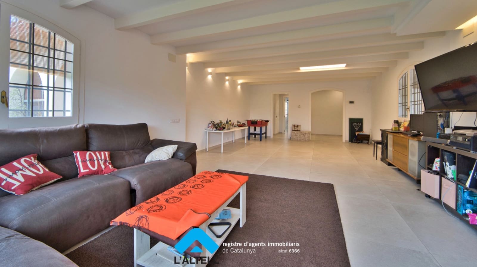 5 bedroom Villa for sale in La Garriga with garage - € 640,000 (Ref: 9254279)