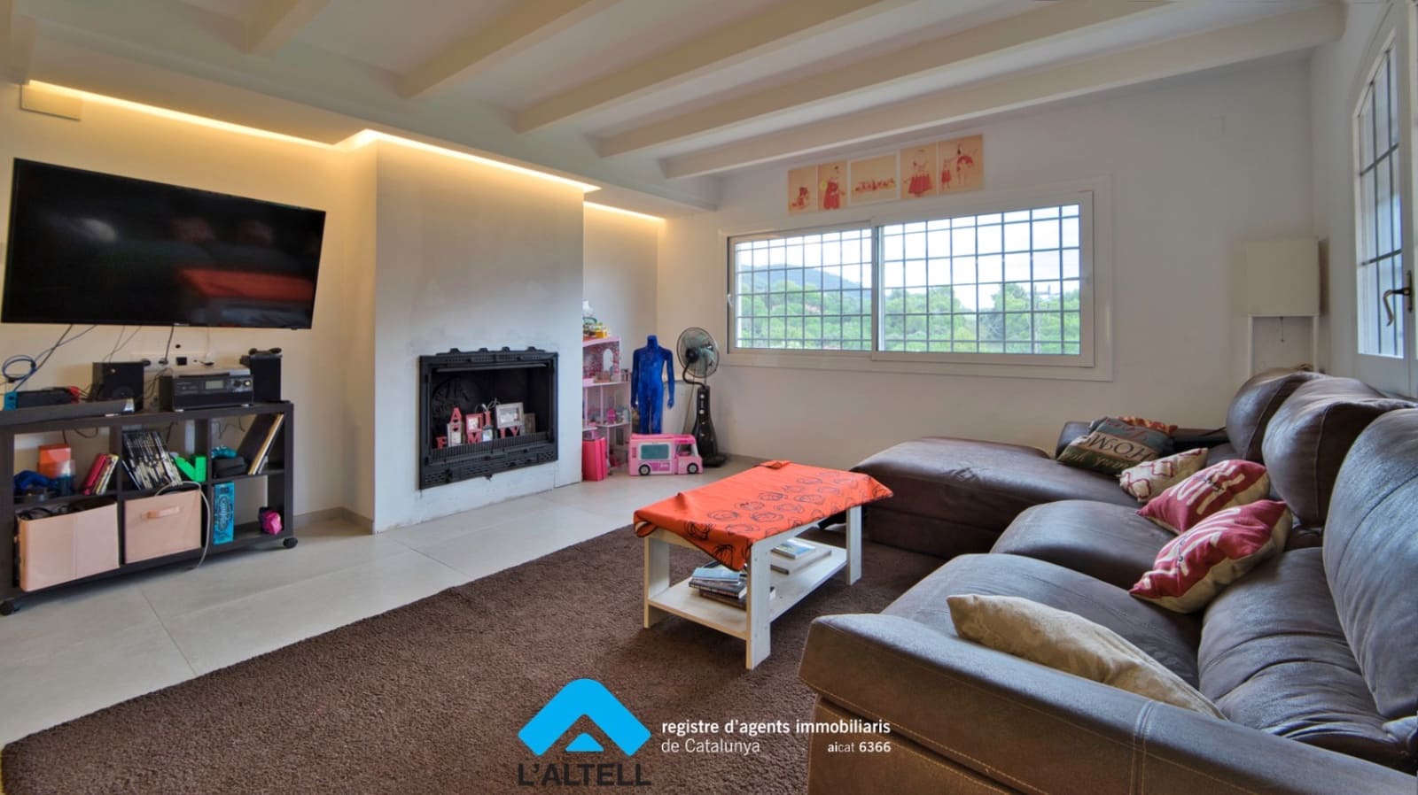 5 bedroom Villa for sale in La Garriga with garage - € 640,000 (Ref: 9254279)