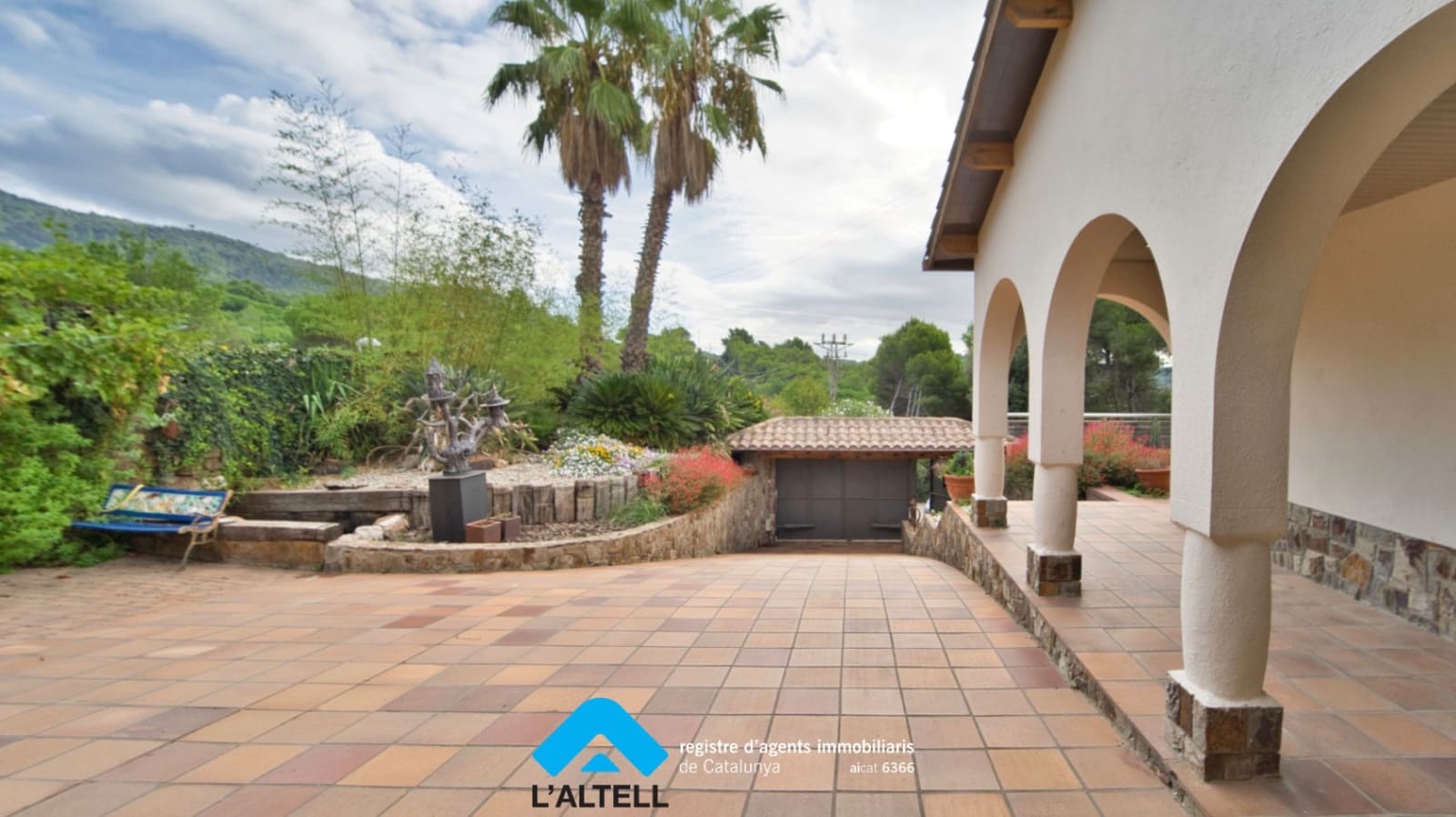 5 bedroom Villa for sale in La Garriga with garage - € 640,000 (Ref: 9254279)