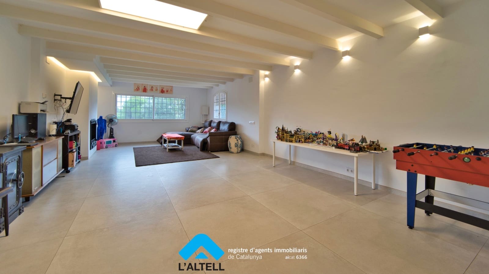 5 bedroom Villa for sale in La Garriga with garage - € 640,000 (Ref: 9254279)