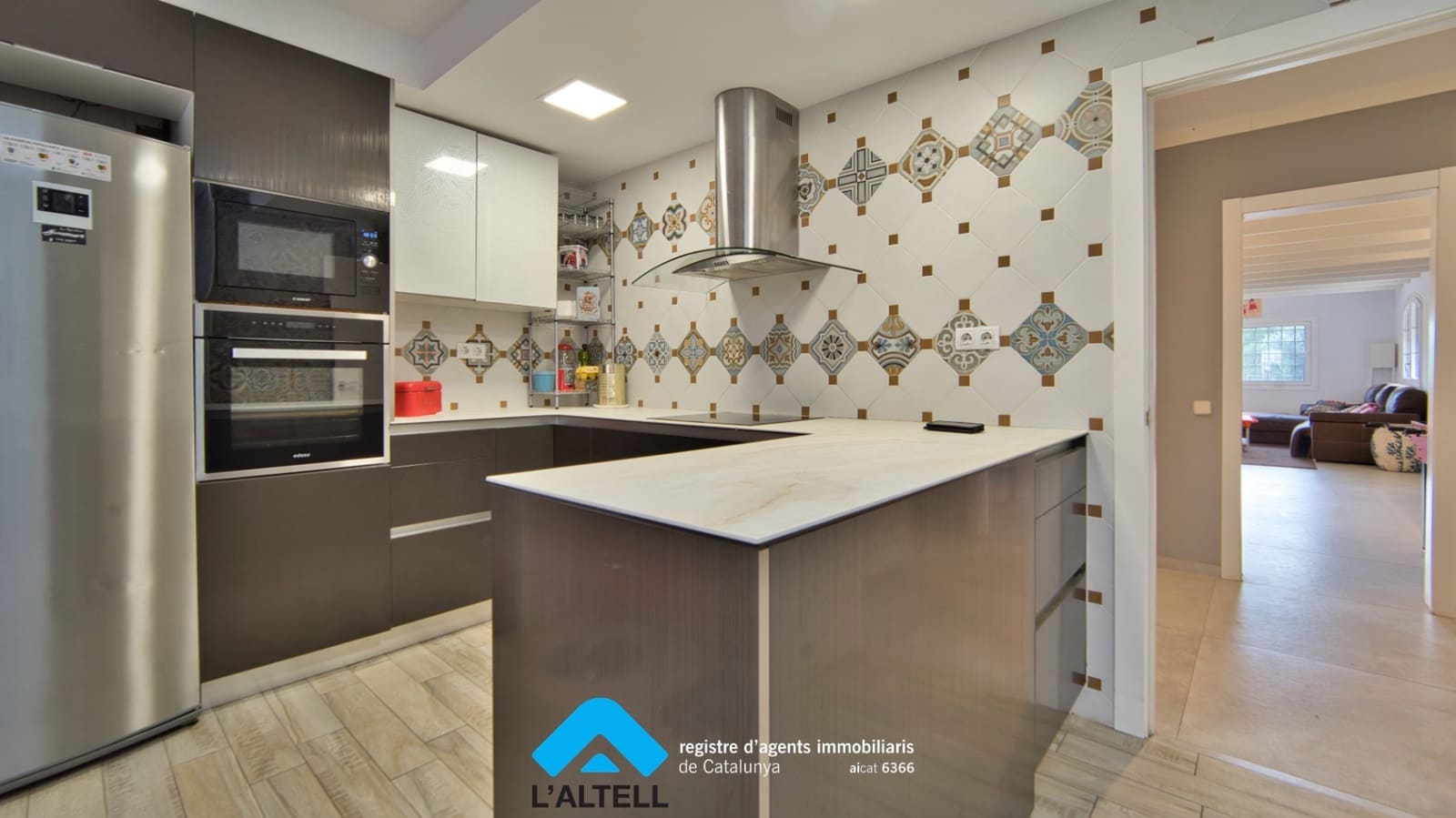 5 bedroom Villa for sale in La Garriga with garage - € 640,000 (Ref: 9254279)