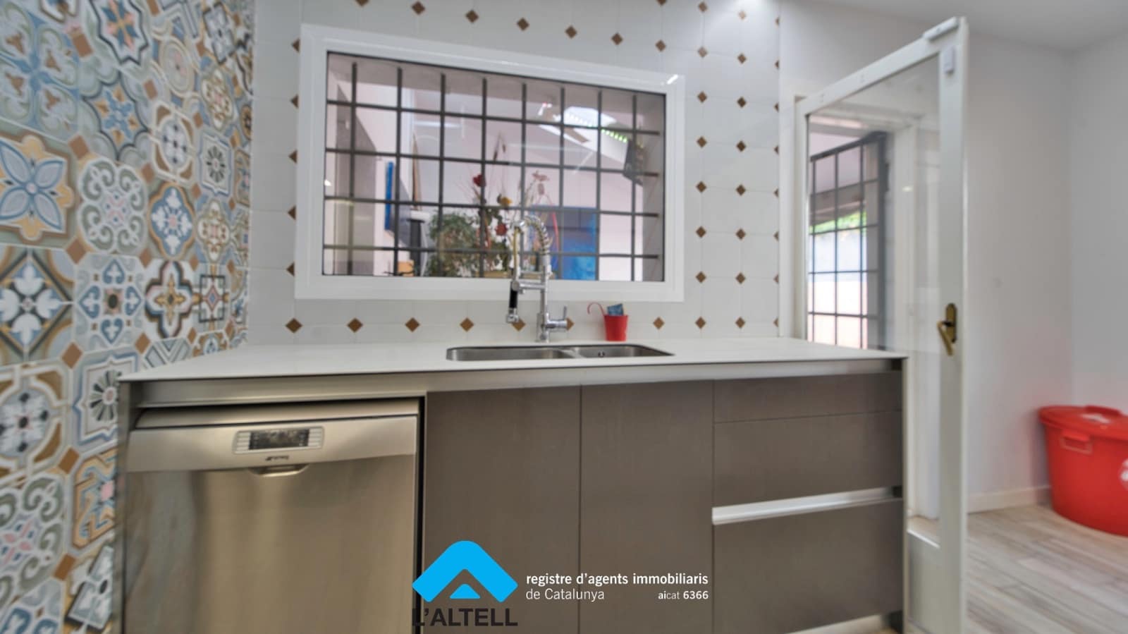 5 bedroom Villa for sale in La Garriga with garage - € 640,000 (Ref: 9254279)