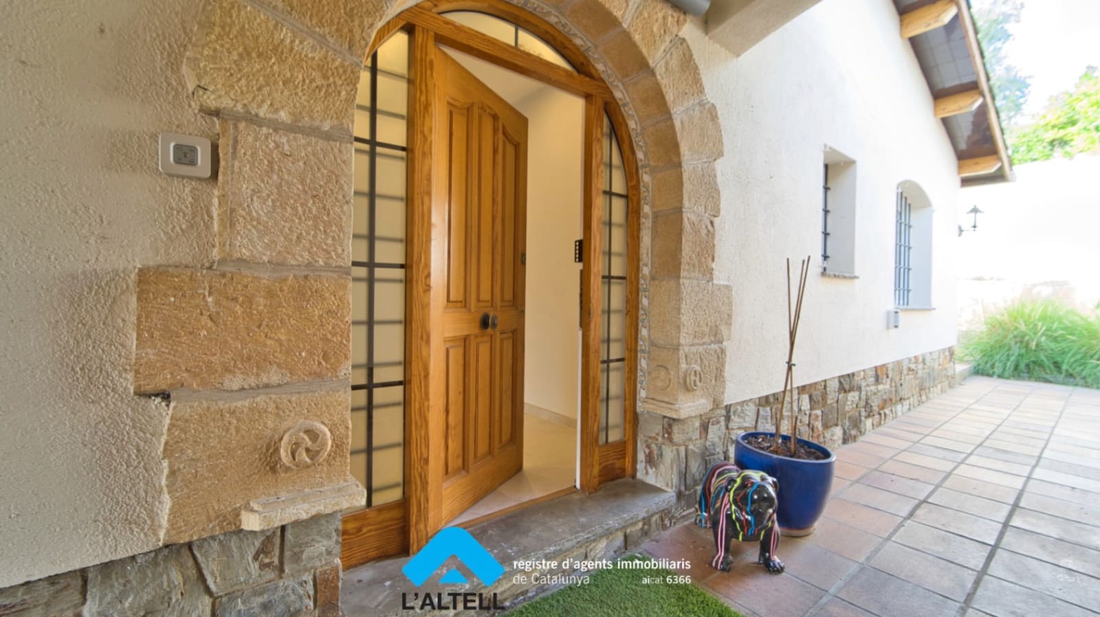 5 bedroom Villa for sale in La Garriga with garage - € 640,000 (Ref: 9254279)
