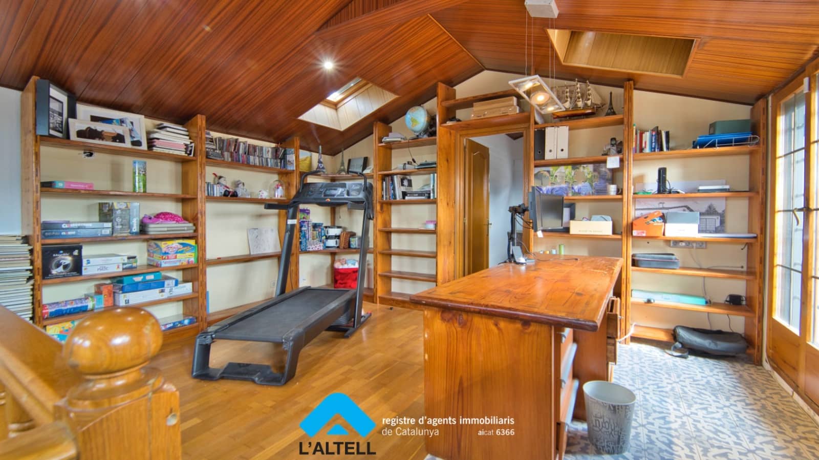 5 bedroom Villa for sale in La Garriga with garage - € 640,000 (Ref: 9254279)
