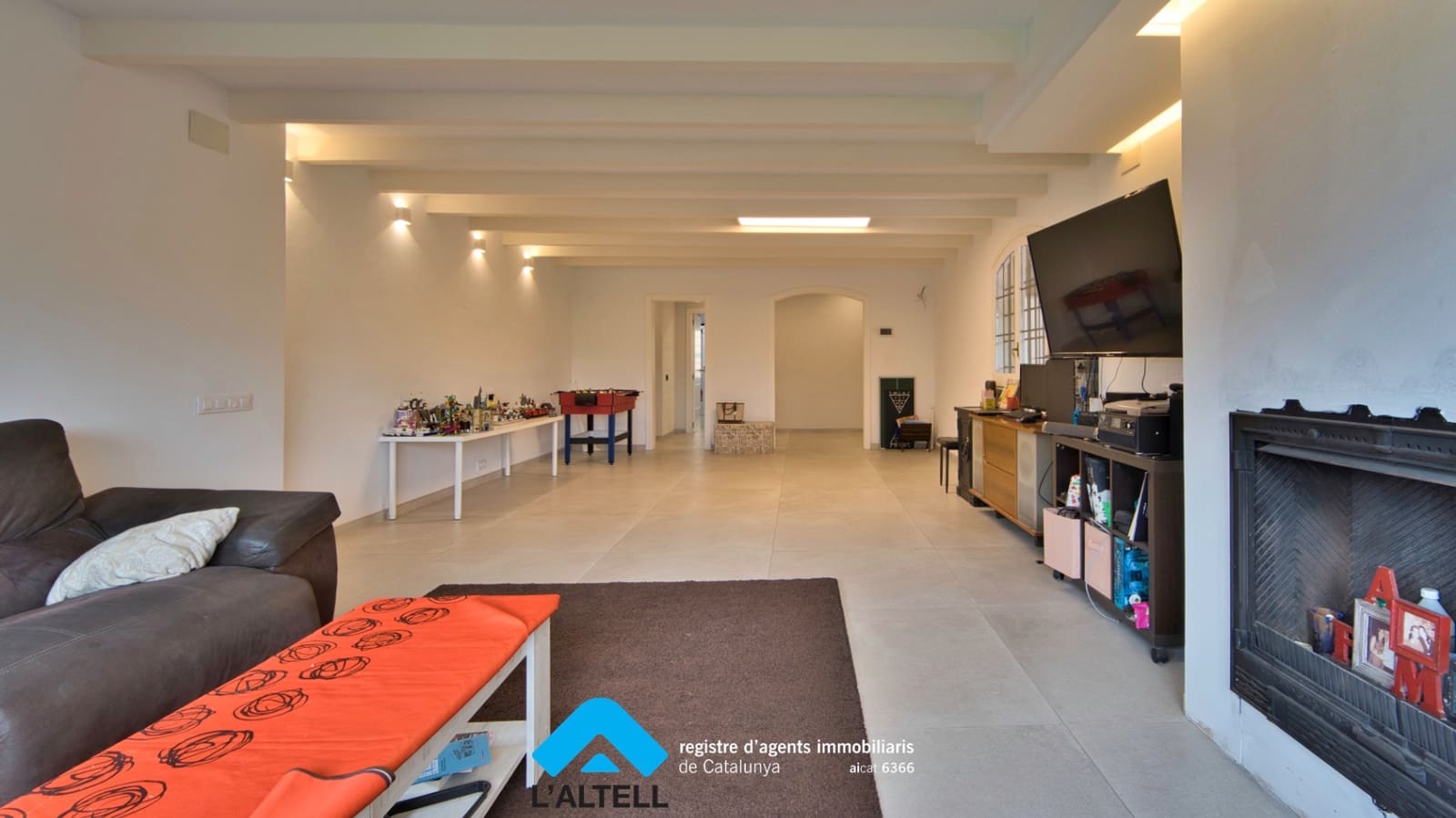 5 bedroom Villa for sale in La Garriga with garage - € 640,000 (Ref: 9254279)